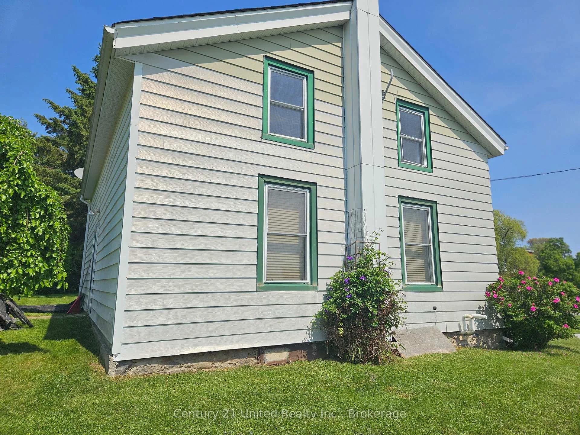 Photo 3 of 135 King Street E, Cramahe, Colborne — HOMEH
