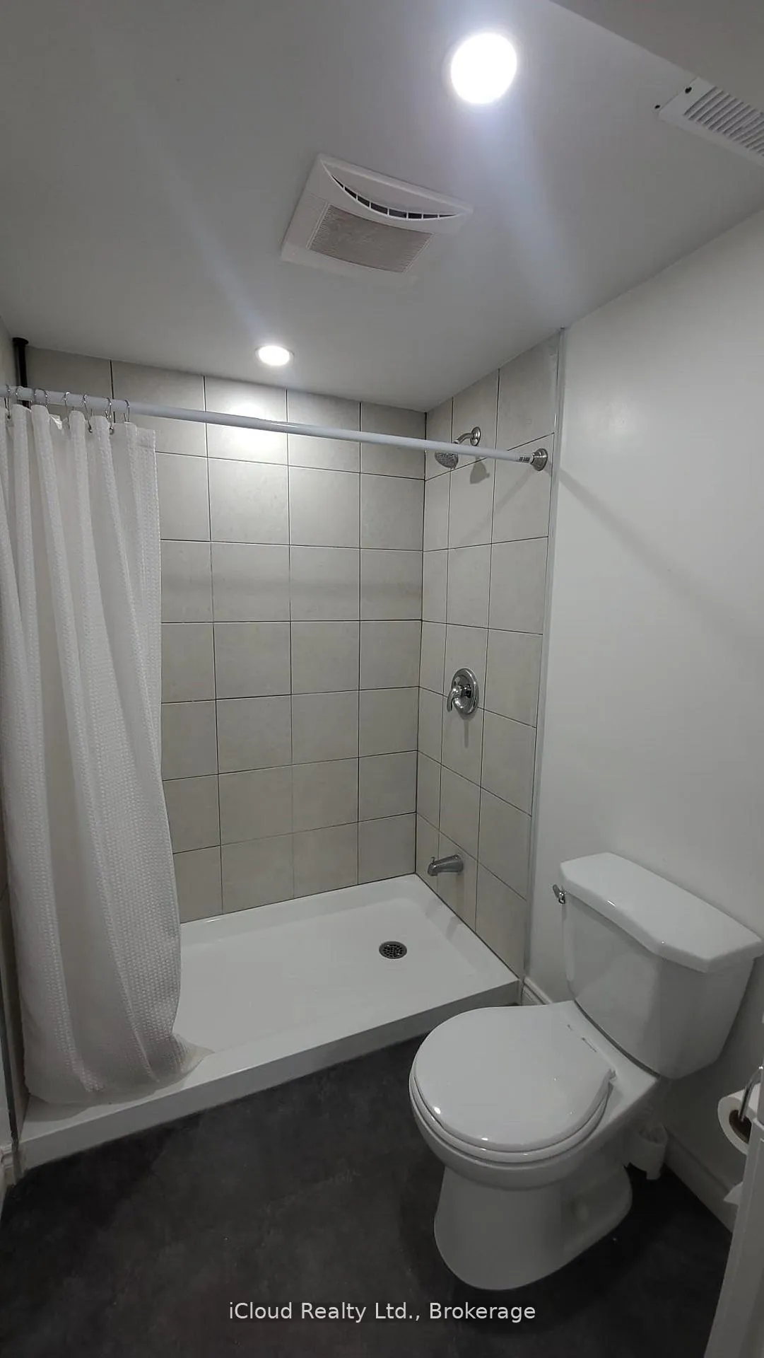 Photo 9 of 24 Chilton Drive, Hamilton, Stoney Creek Mountain — HOMEH