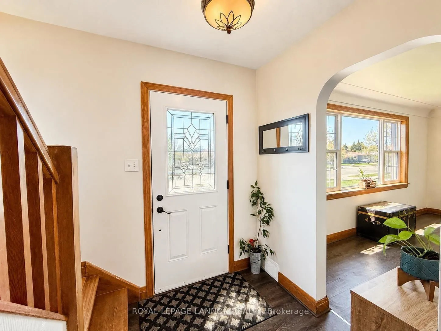 Photo 7 of 2101 Victoria Avenue E, Thunder Bay, Edgewater Park — HOMEH