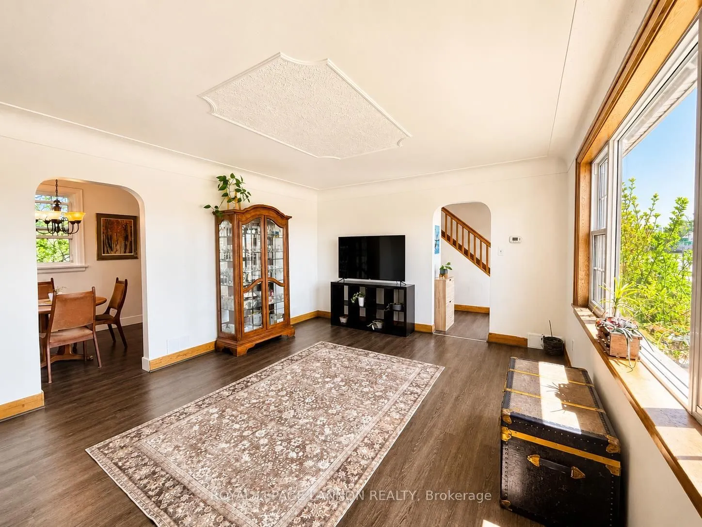 Photo 10 of 2101 Victoria Avenue E, Thunder Bay, Edgewater Park — HOMEH
