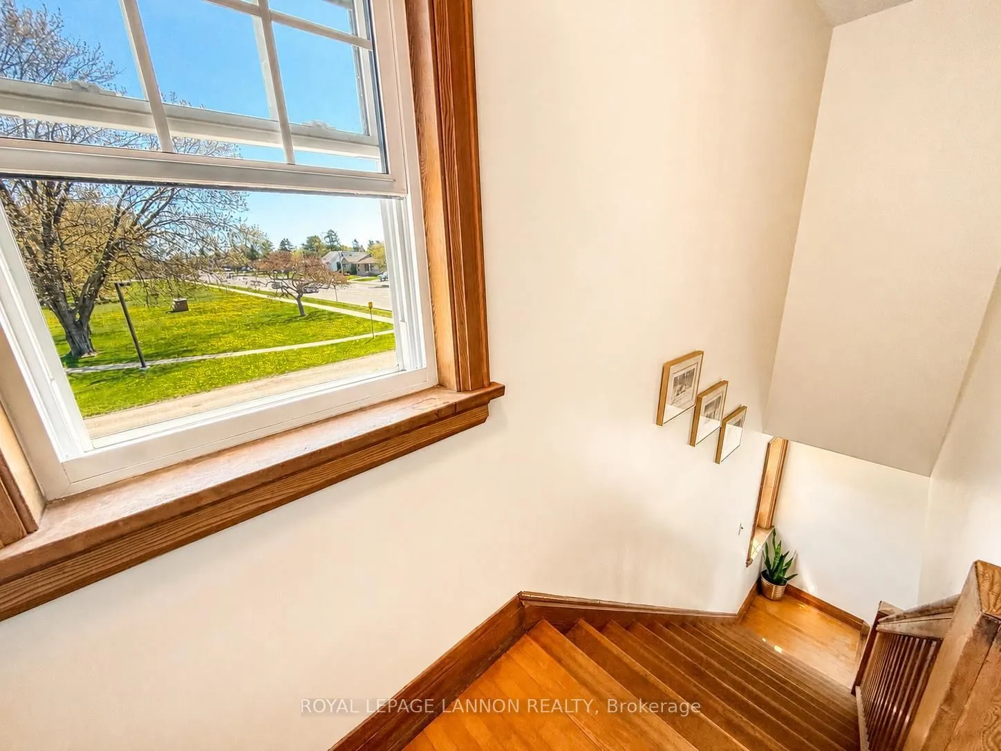 Photo 21 of 2101 Victoria Avenue E, Thunder Bay, Edgewater Park — HOMEH