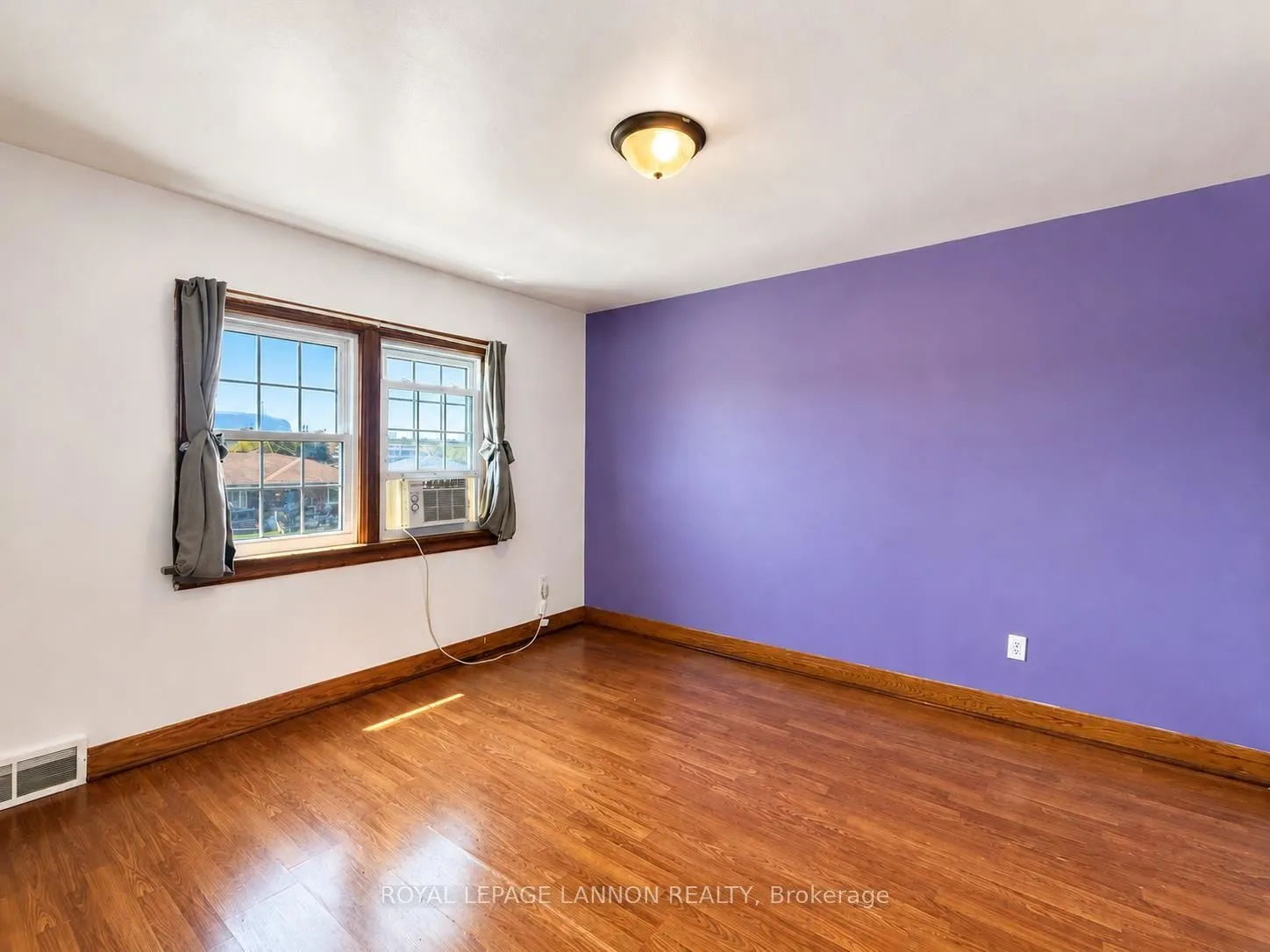 Photo 29 of 2101 Victoria Avenue E, Thunder Bay, Edgewater Park — HOMEH