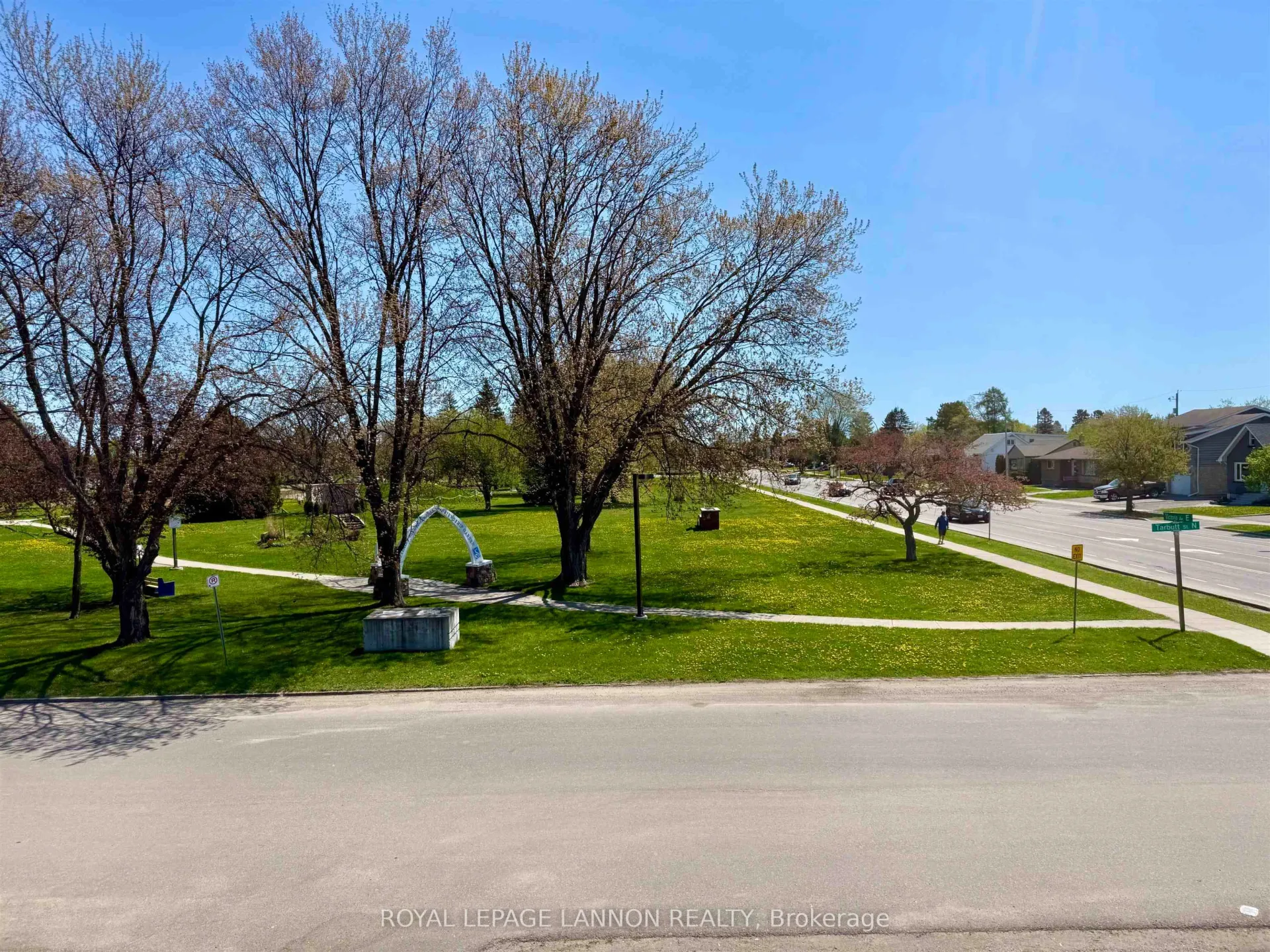 Photo 43 of 2101 Victoria Avenue E, Thunder Bay, Edgewater Park — HOMEH