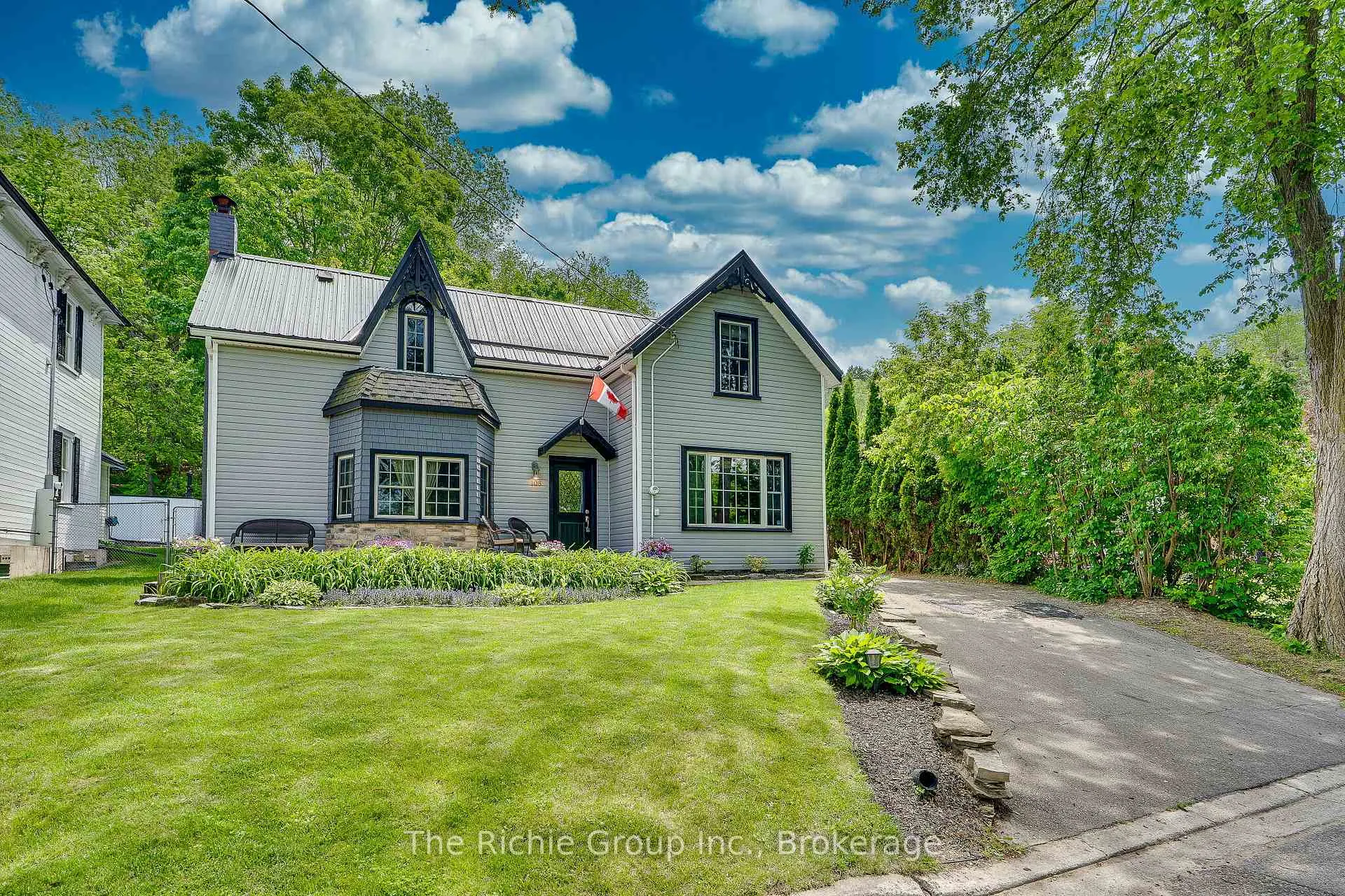 Photo 2 of 108 Hemlock Street, Caledon, Bolton East — HOMEH