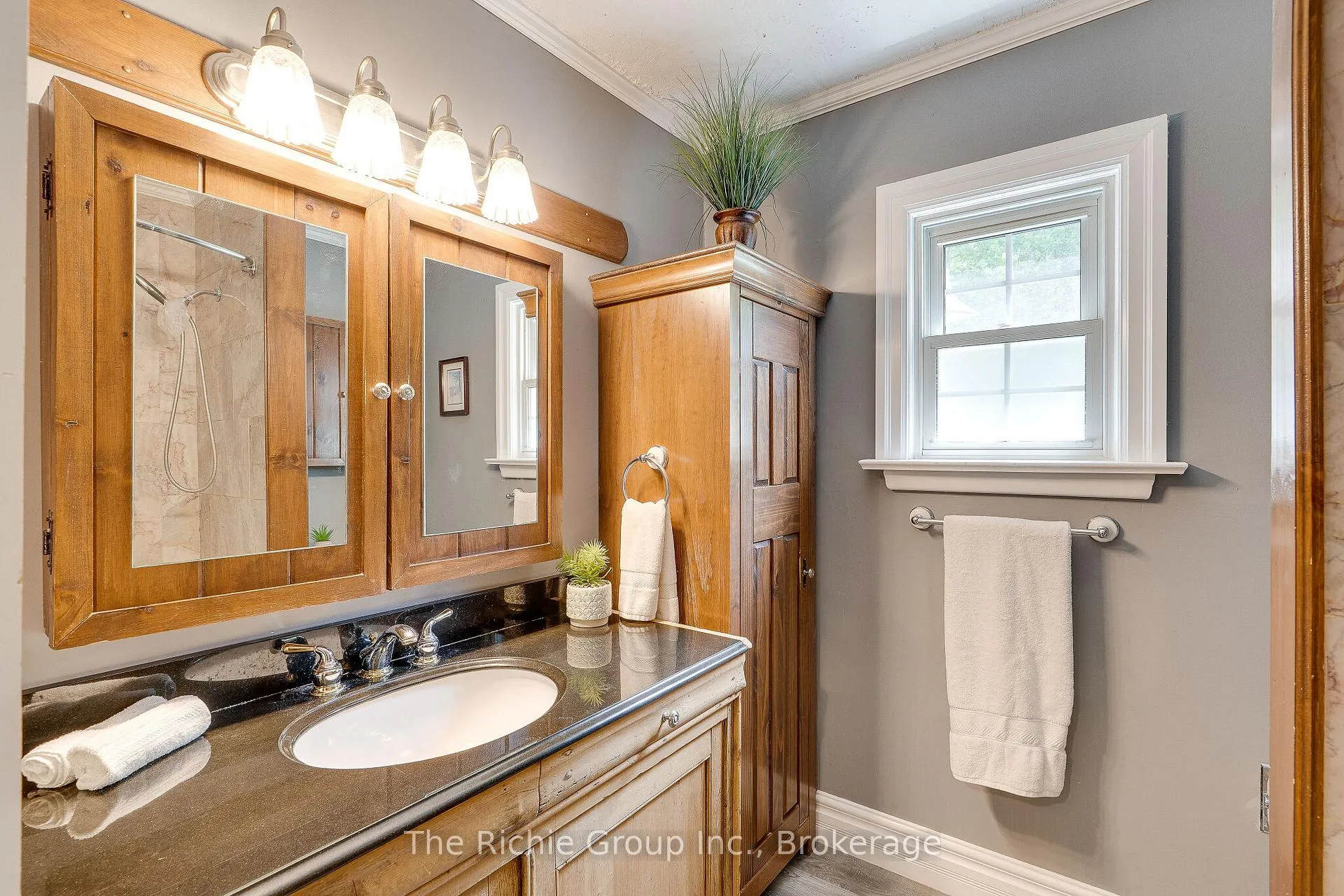 Photo 13 of 108 Hemlock Street, Caledon, Bolton East — HOMEH