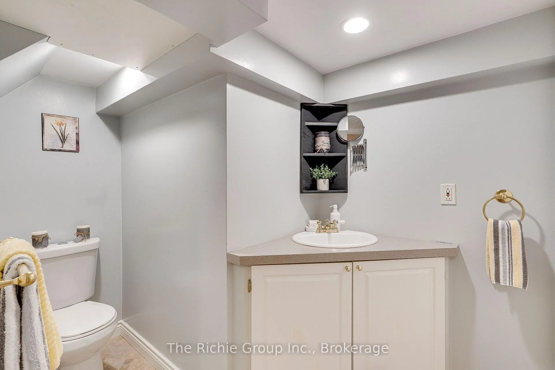 Photo 25 of 108 Hemlock Street, Caledon, Bolton East — HOMEH