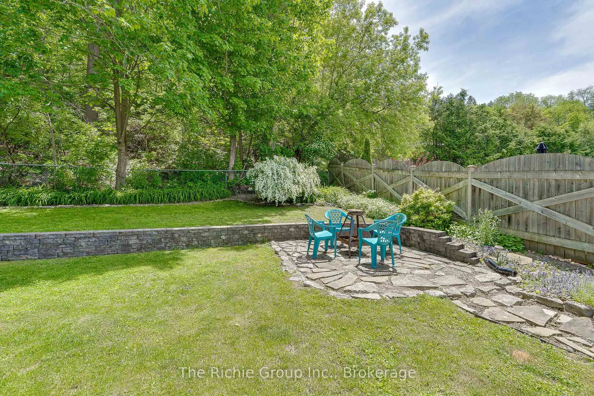Photo 30 of 108 Hemlock Street, Caledon, Bolton East — HOMEH