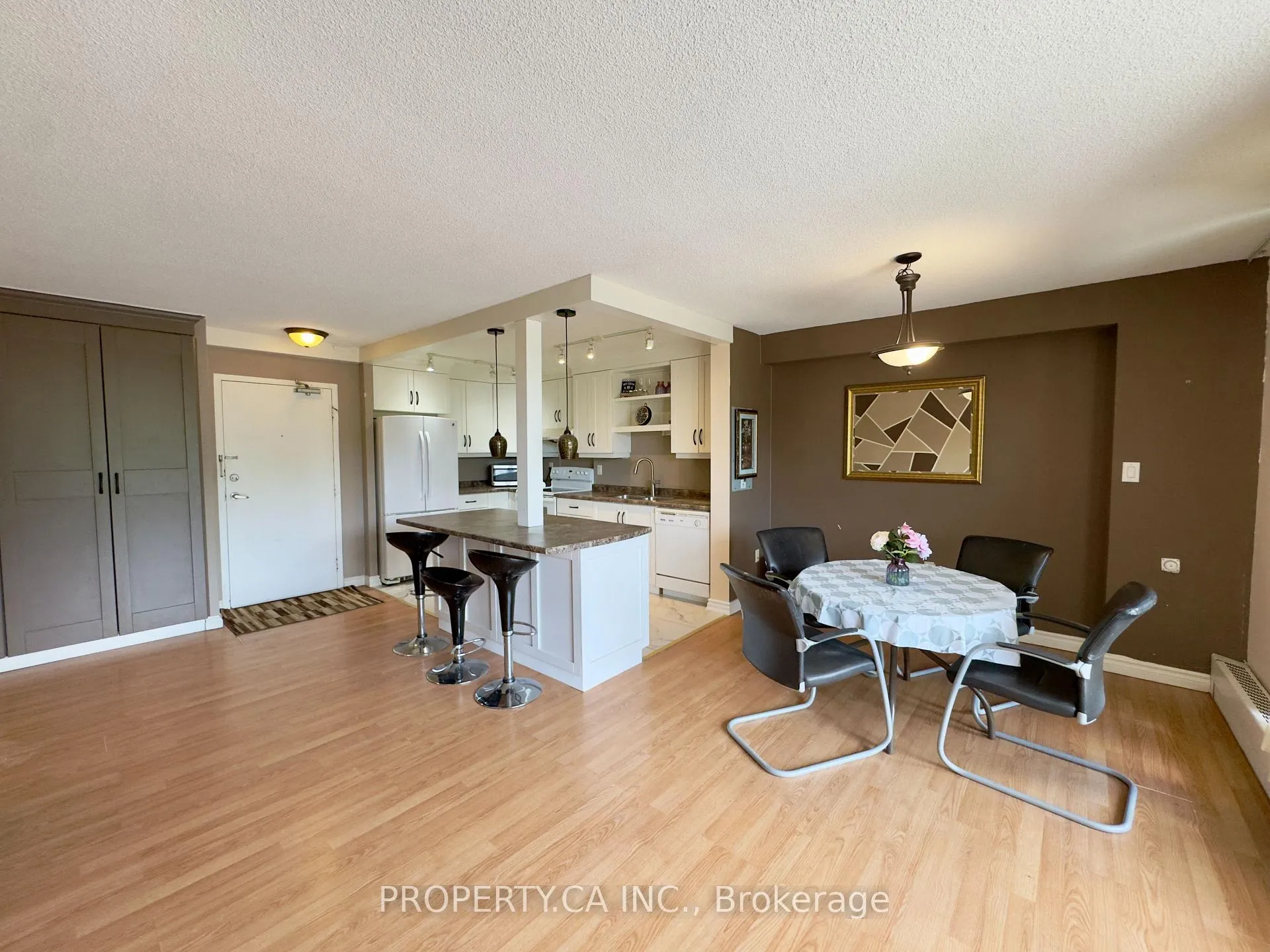 Photo 3 of Unit 907, 1964 Main Street W, Hamilton, Ainslie Wood — HOMEH