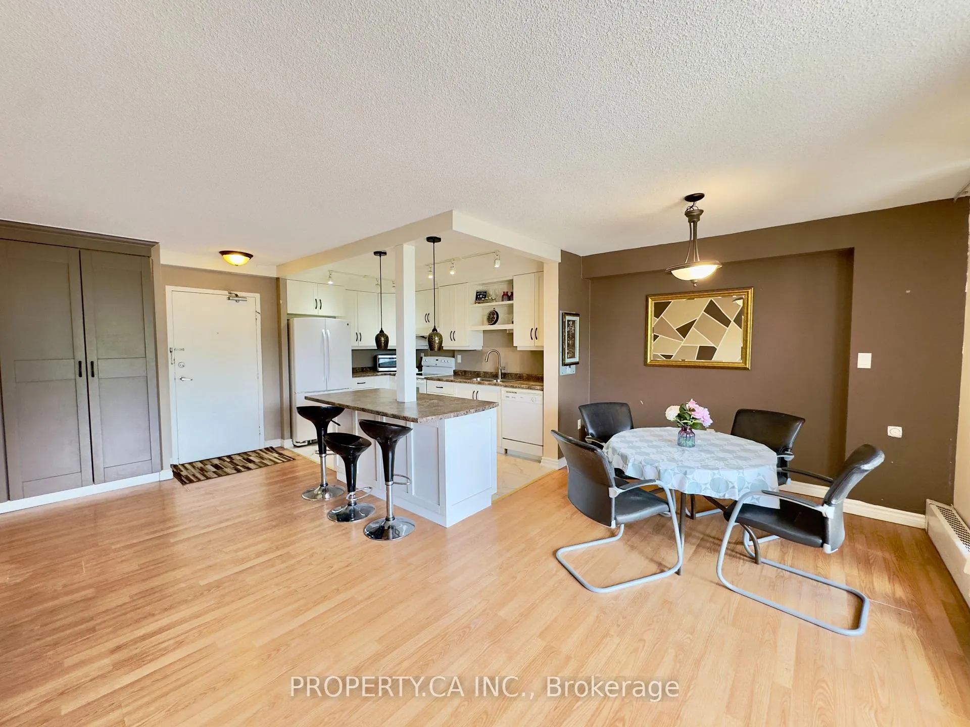 Photo 4 of Unit 907, 1964 Main Street W, Hamilton, Ainslie Wood — HOMEH