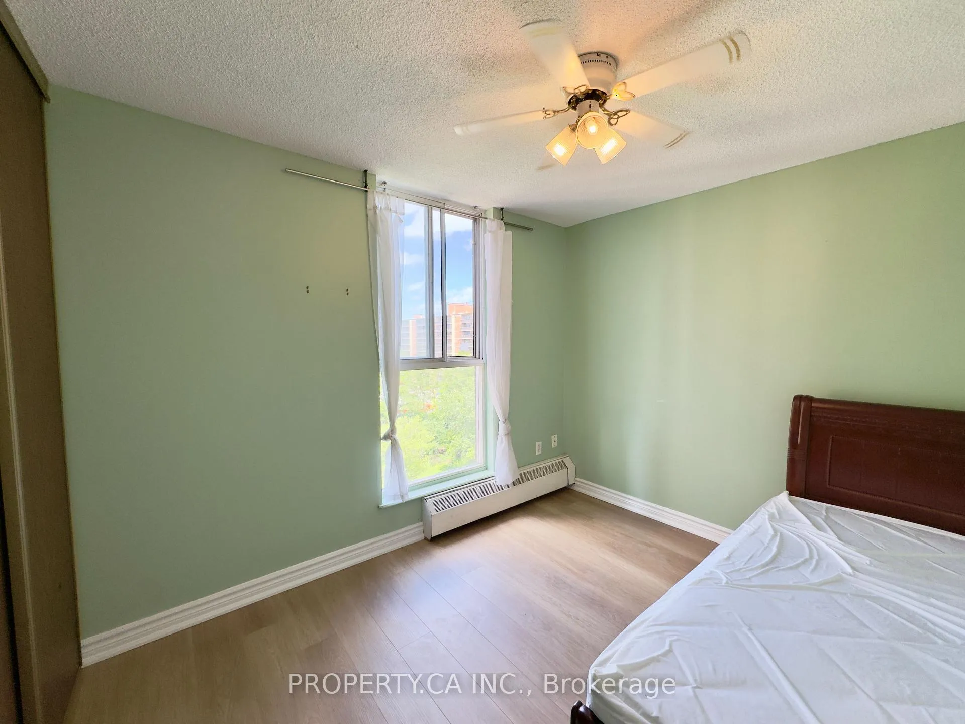 Photo 11 of Unit 907, 1964 Main Street W, Hamilton, Ainslie Wood — HOMEH