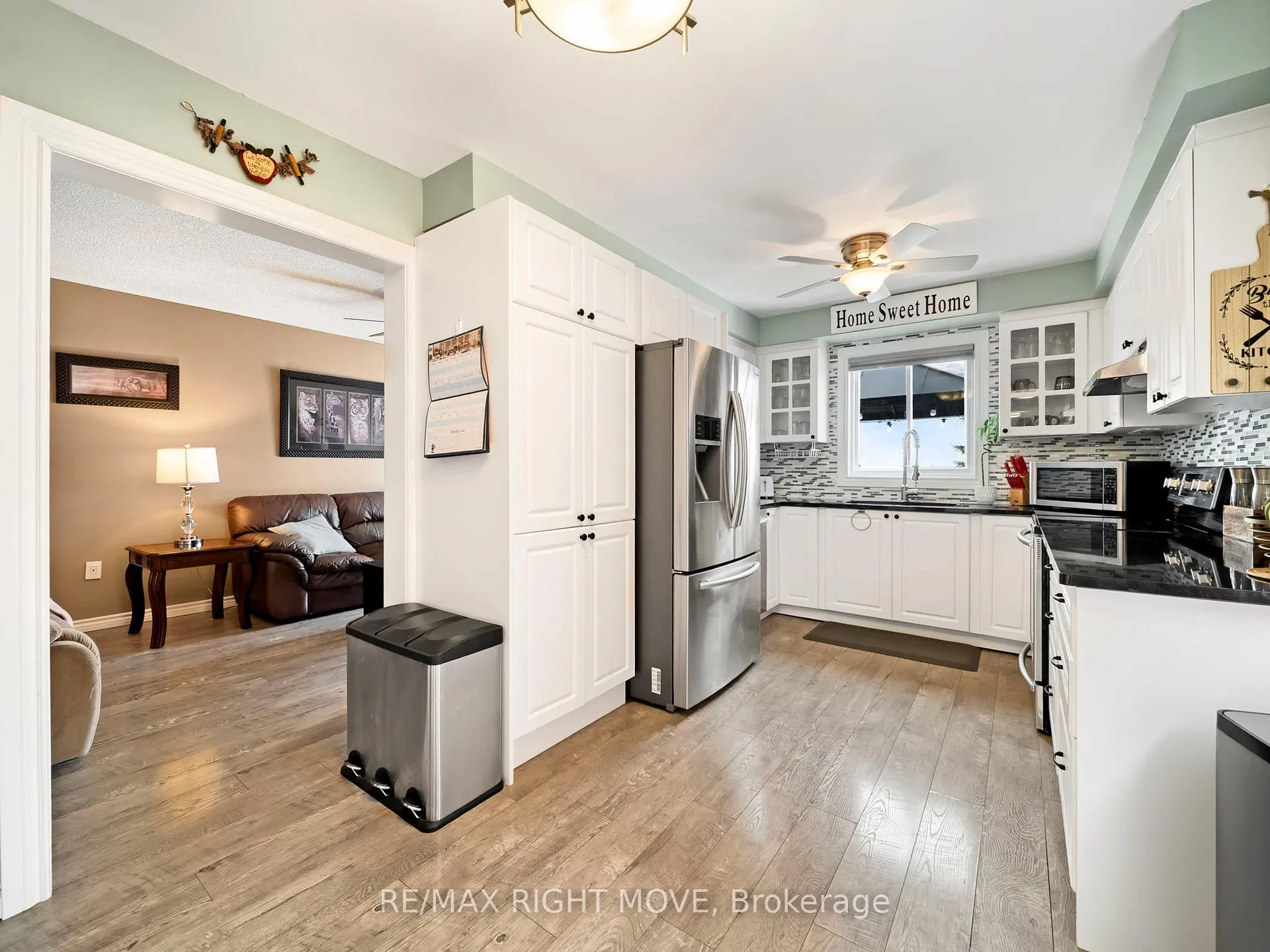 Photo 7 of 42 Sundew Drive, Barrie, Holly — HOMEH