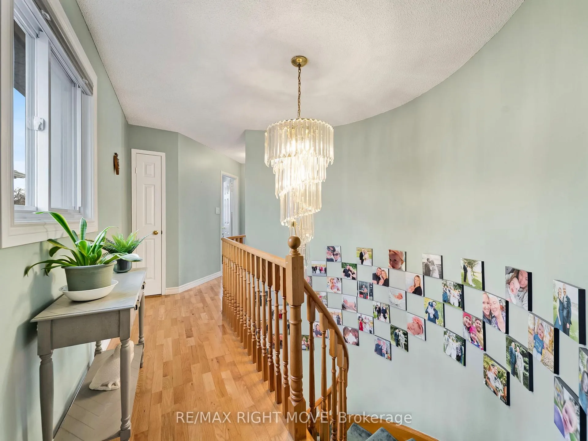 Photo 24 of 42 Sundew Drive, Barrie, Holly — HOMEH
