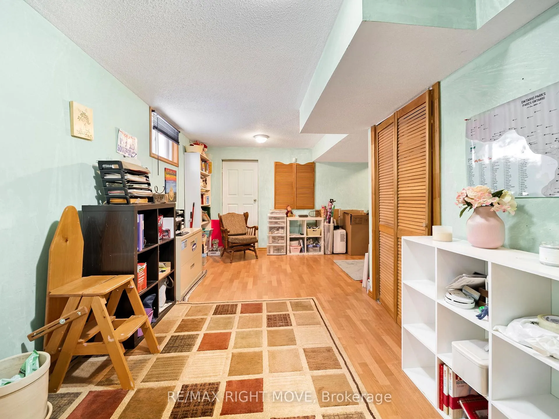 Photo 38 of 42 Sundew Drive, Barrie, Holly — HOMEH