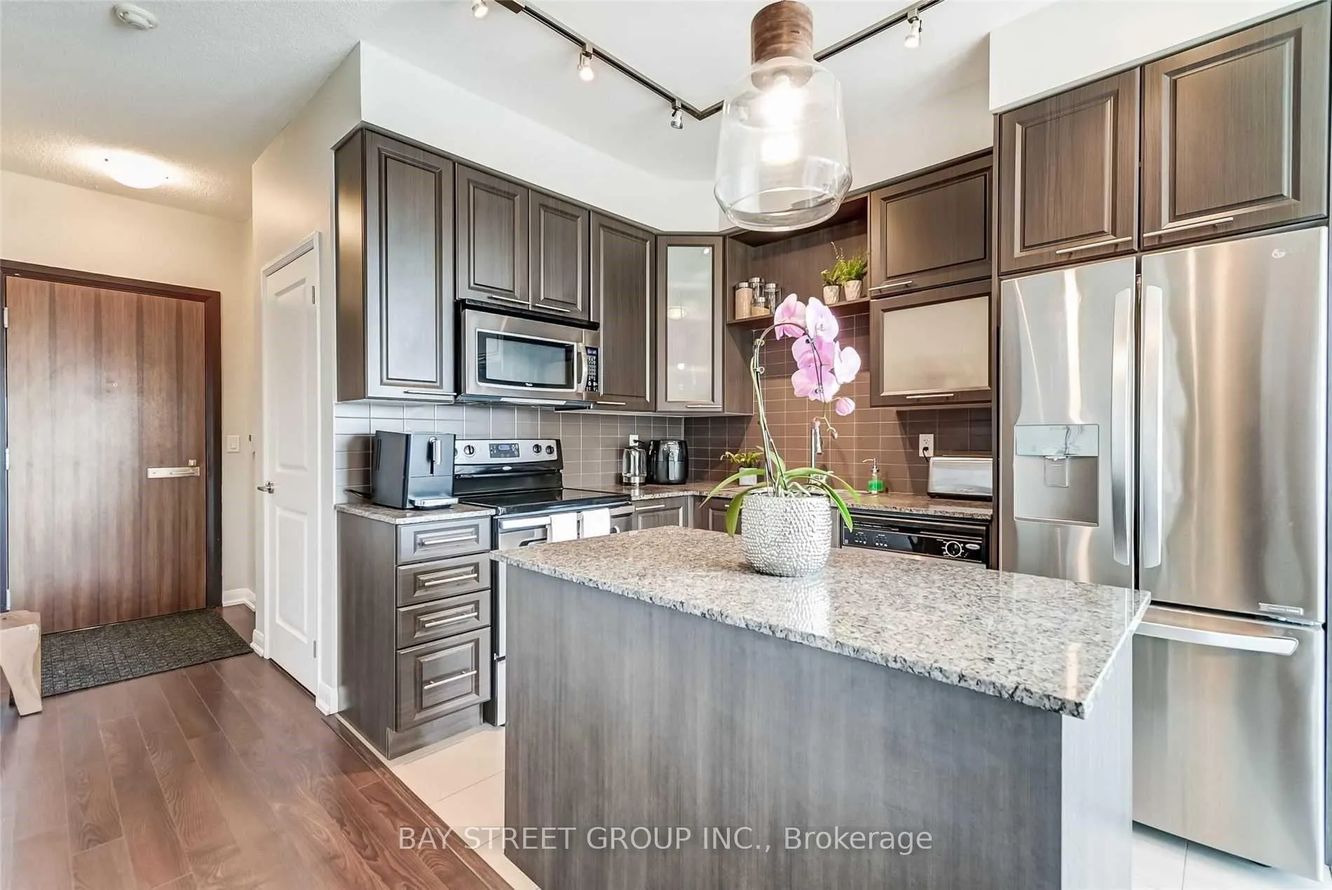 Photo 4 of Unit 1004, 500 Sherbourne Street, Toronto, North St. James Town — HOMEH
