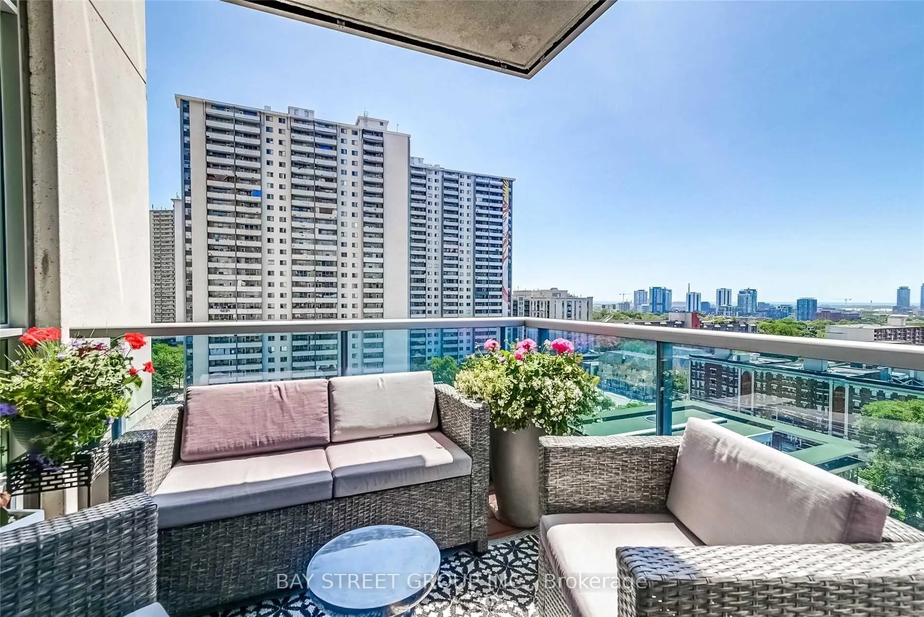 Photo 27 of Unit 1004, 500 Sherbourne Street, Toronto, North St. James Town — HOMEH