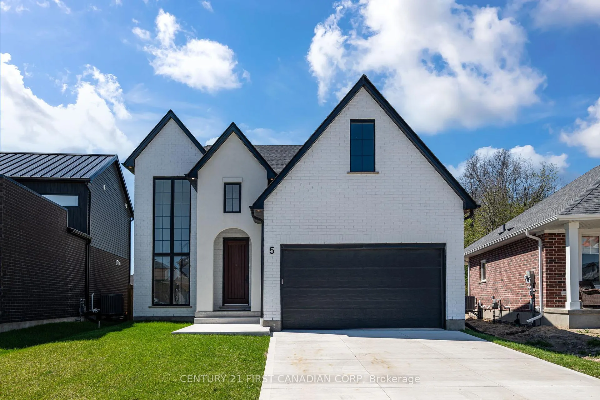 Photo 3 of 5 Hartland Circle, St. Thomas — HOMEH