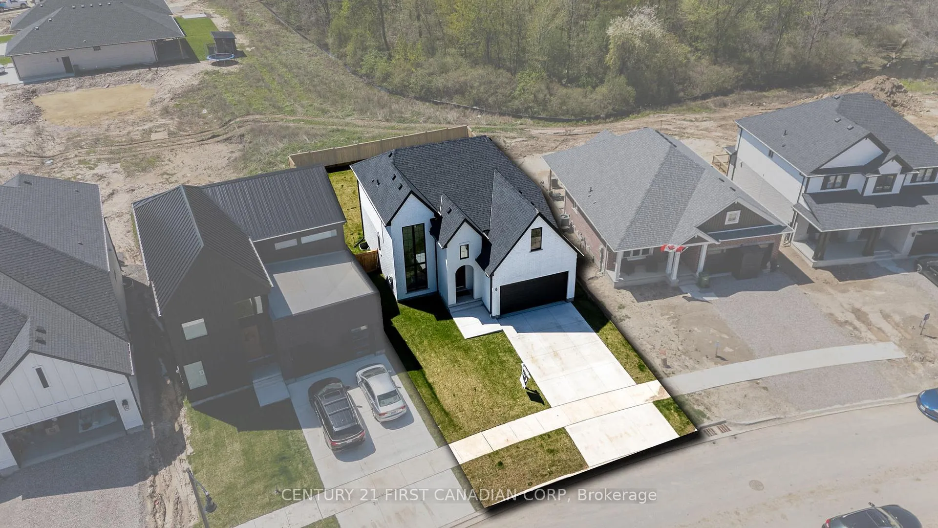 Photo 4 of 5 Hartland Circle, St. Thomas — HOMEH