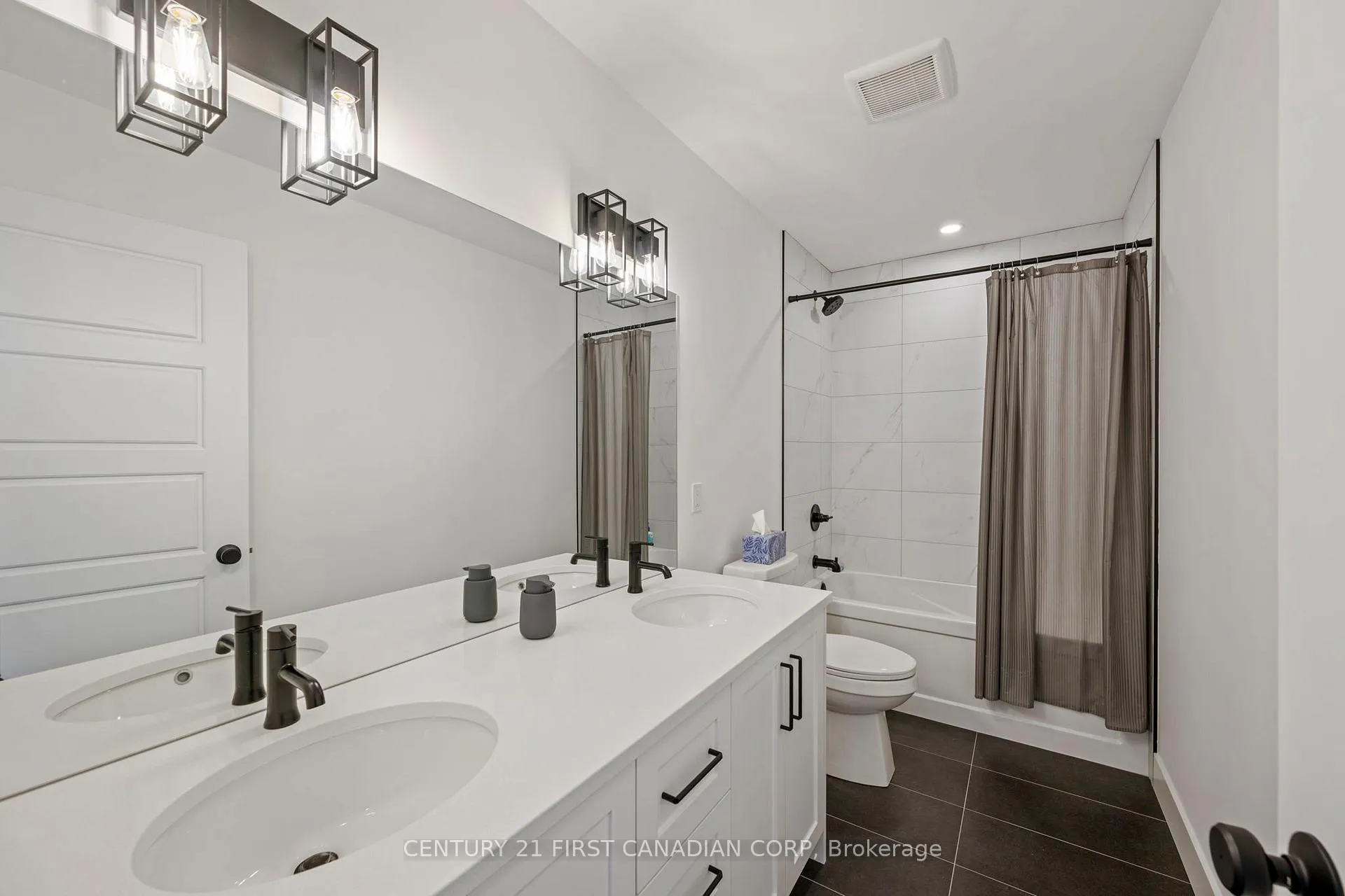 Photo 22 of 5 Hartland Circle, St. Thomas — HOMEH