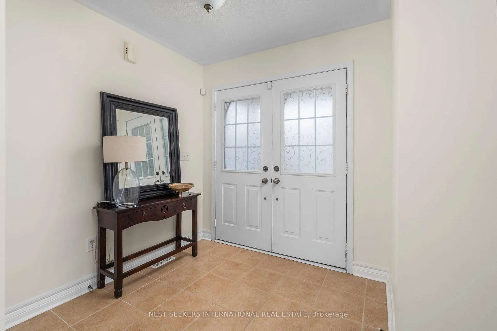 Photo 4 of 219 Cedargrove Road, Caledon, Bolton West — HOMEH
