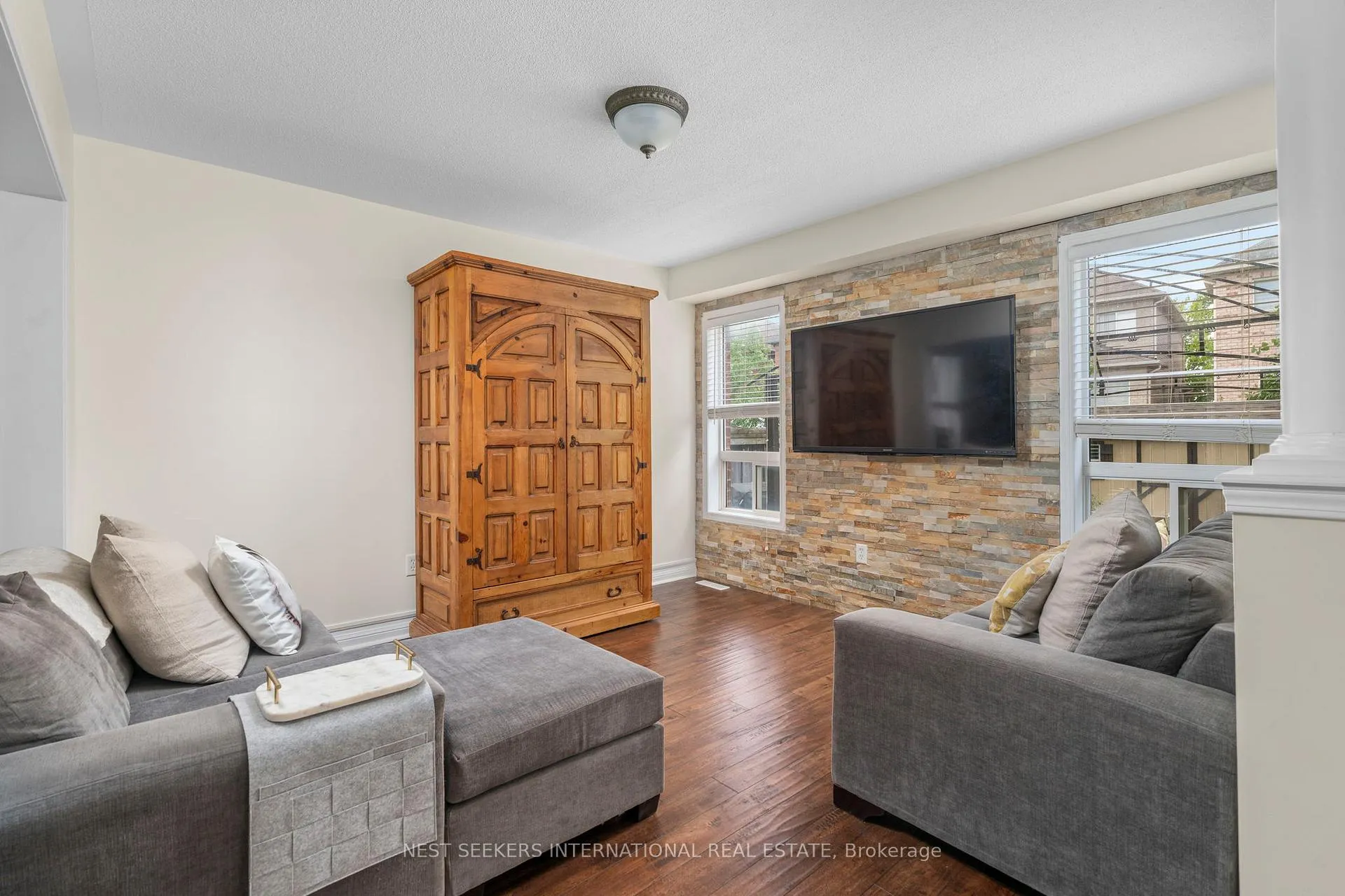 Photo 8 of 219 Cedargrove Road, Caledon, Bolton West — HOMEH
