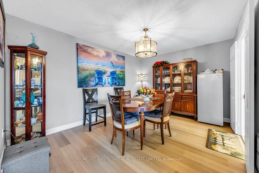 Photo 5 of Unit 907, 24 Hanover Road, Brampton, Queen Street Corridor — HOMEH