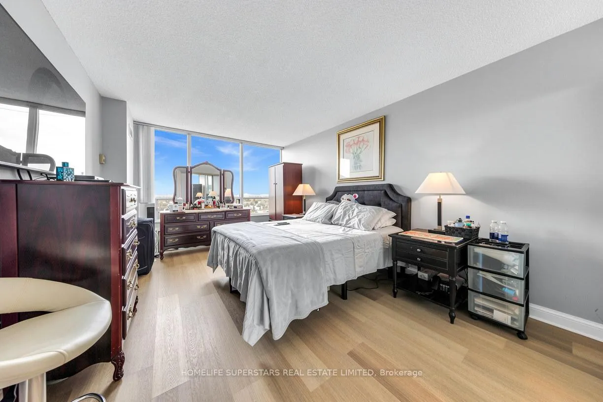 Photo 9 of Unit 907, 24 Hanover Road, Brampton, Queen Street Corridor — HOMEH