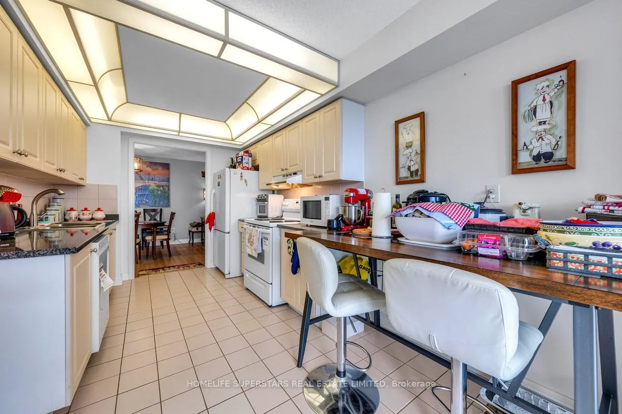 Photo 15 of Unit 907, 24 Hanover Road, Brampton, Queen Street Corridor — HOMEH