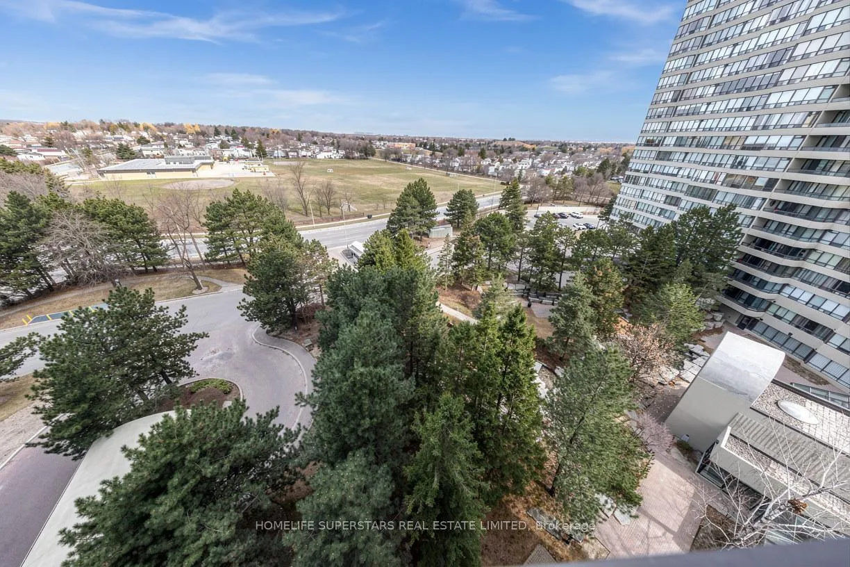 Photo 16 of Unit 907, 24 Hanover Road, Brampton, Queen Street Corridor — HOMEH