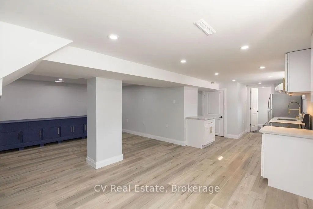 Photo 3 of Unit Basement Unit, 35 Carousel Avenue, Hamilton, Bruleville — HOMEH