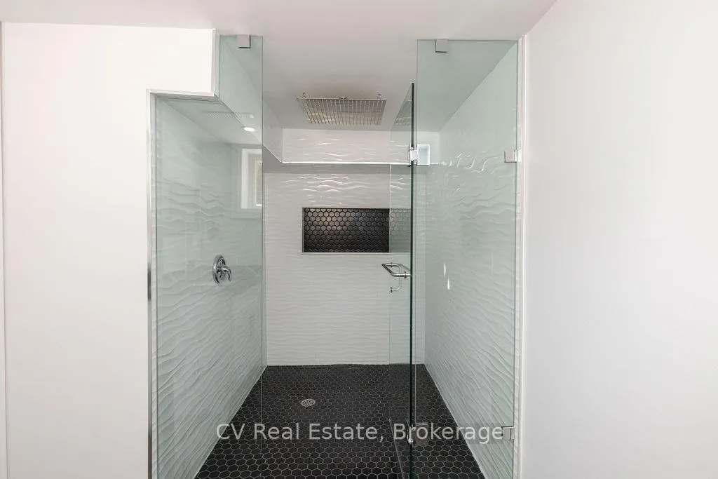 Photo 8 of Unit Basement Unit, 35 Carousel Avenue, Hamilton, Bruleville — HOMEH