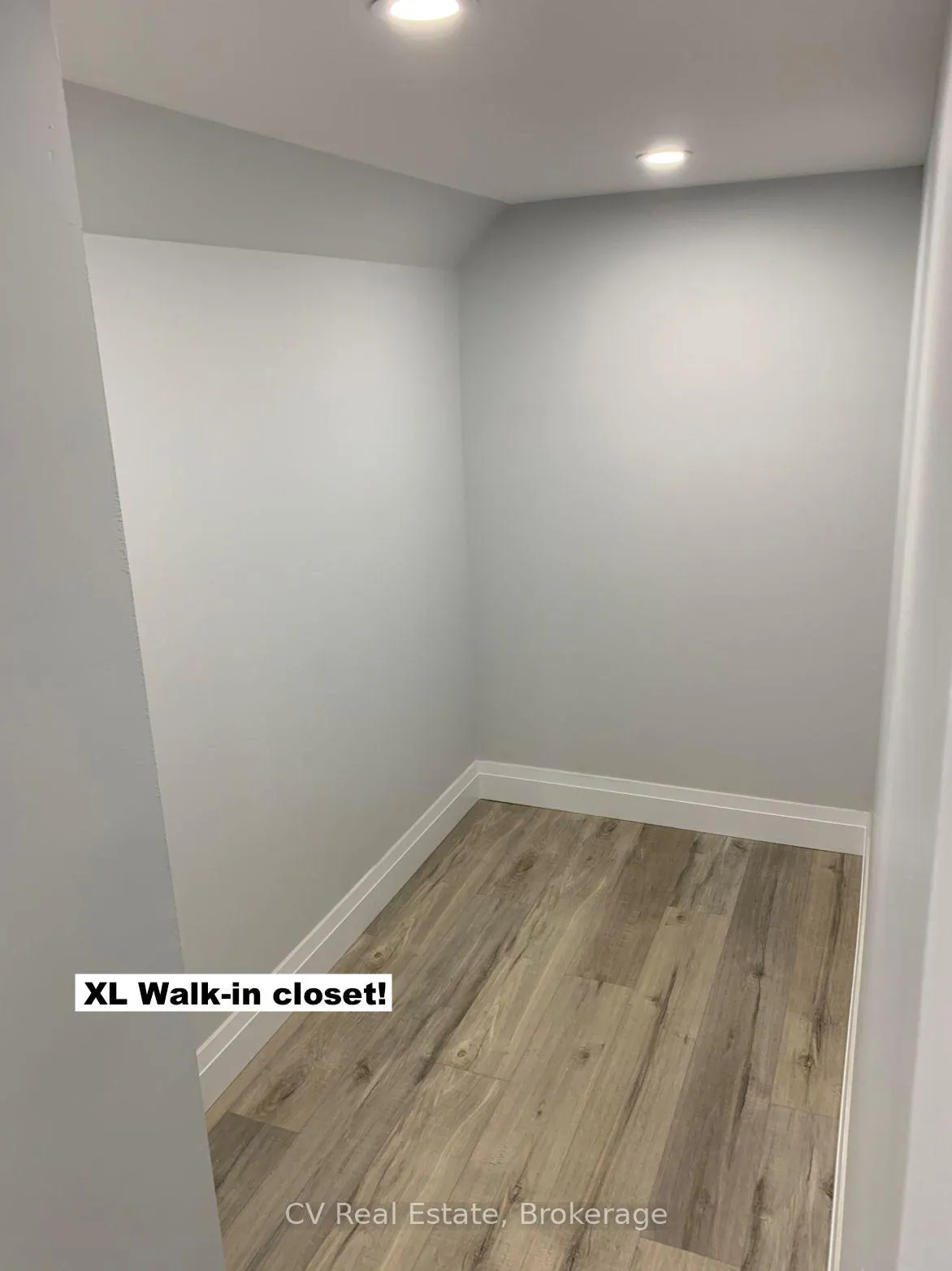 Photo 11 of Unit Basement Unit, 35 Carousel Avenue, Hamilton, Bruleville — HOMEH