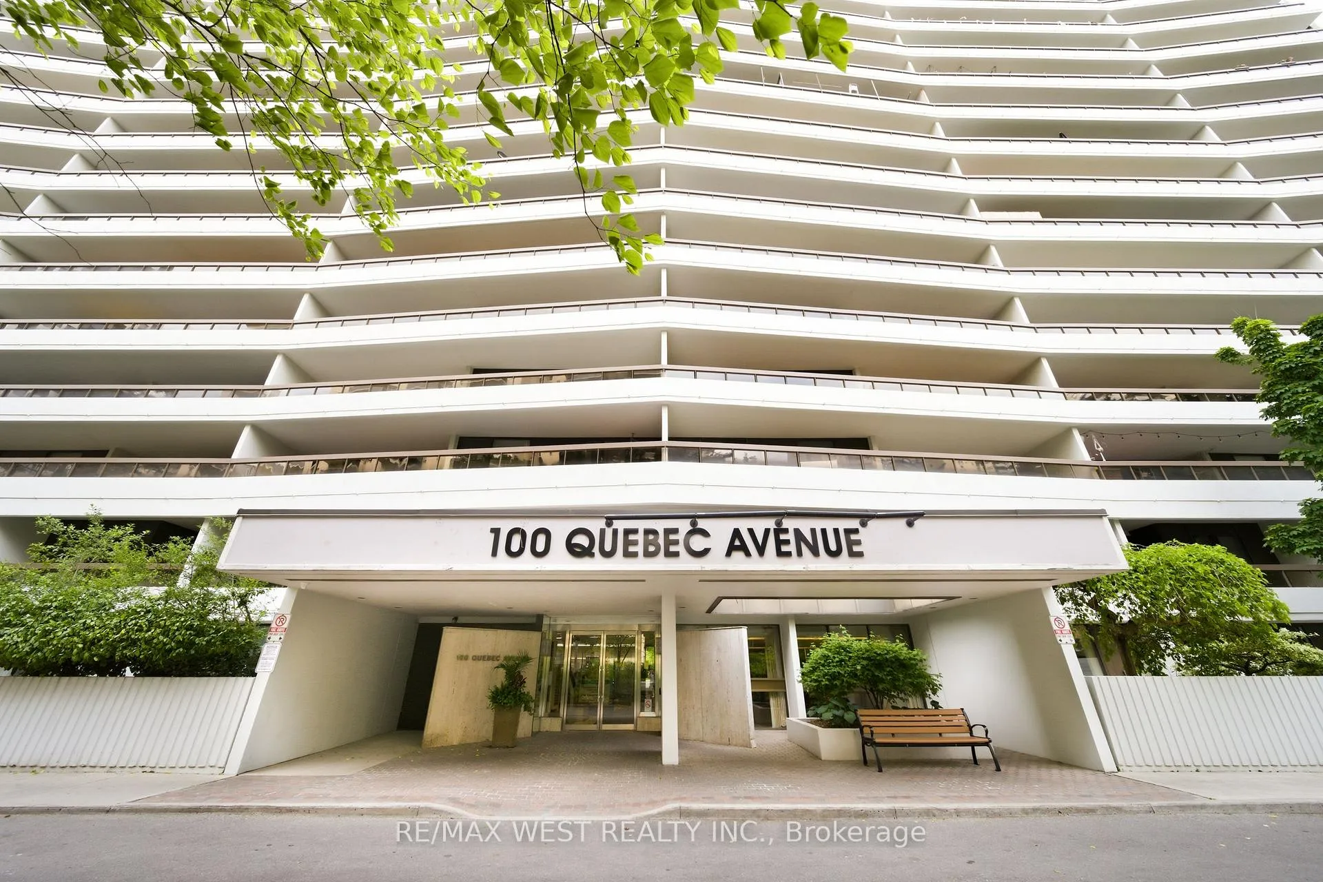 Photo 2 of Unit 1509, 100 Quebec Avenue, Toronto, High Park North — HOMEH