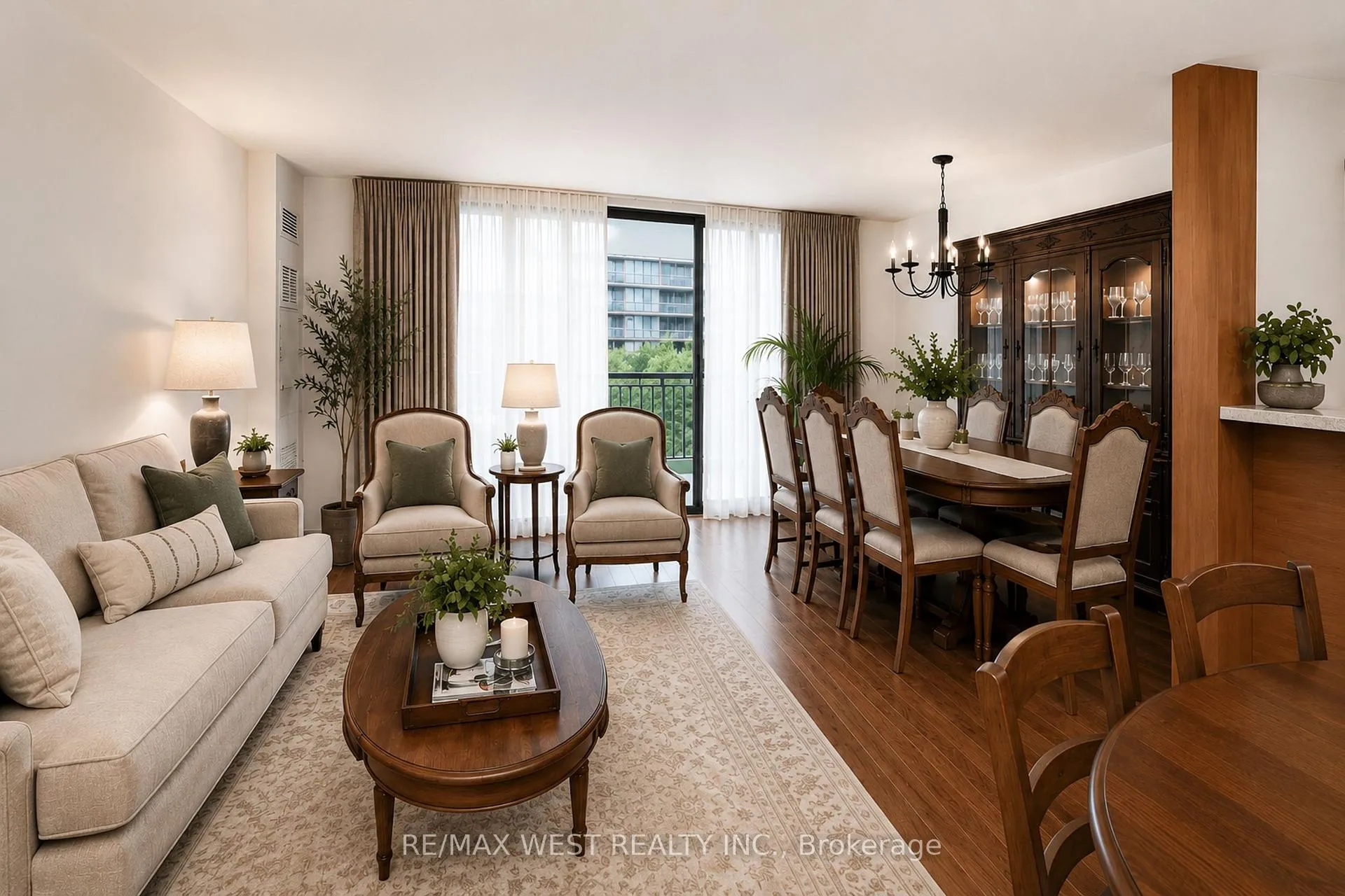 Photo 4 of Unit 1509, 100 Quebec Avenue, Toronto, High Park North — HOMEH