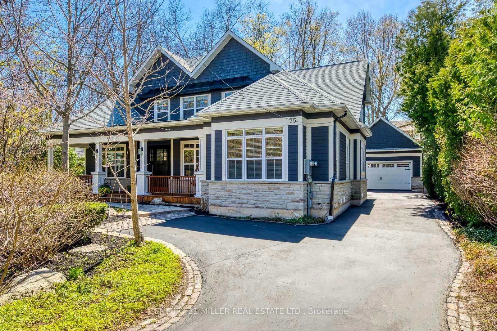 Photo 5 of 75 Charles Street, Halton Hills, Georgetown — HOMEH