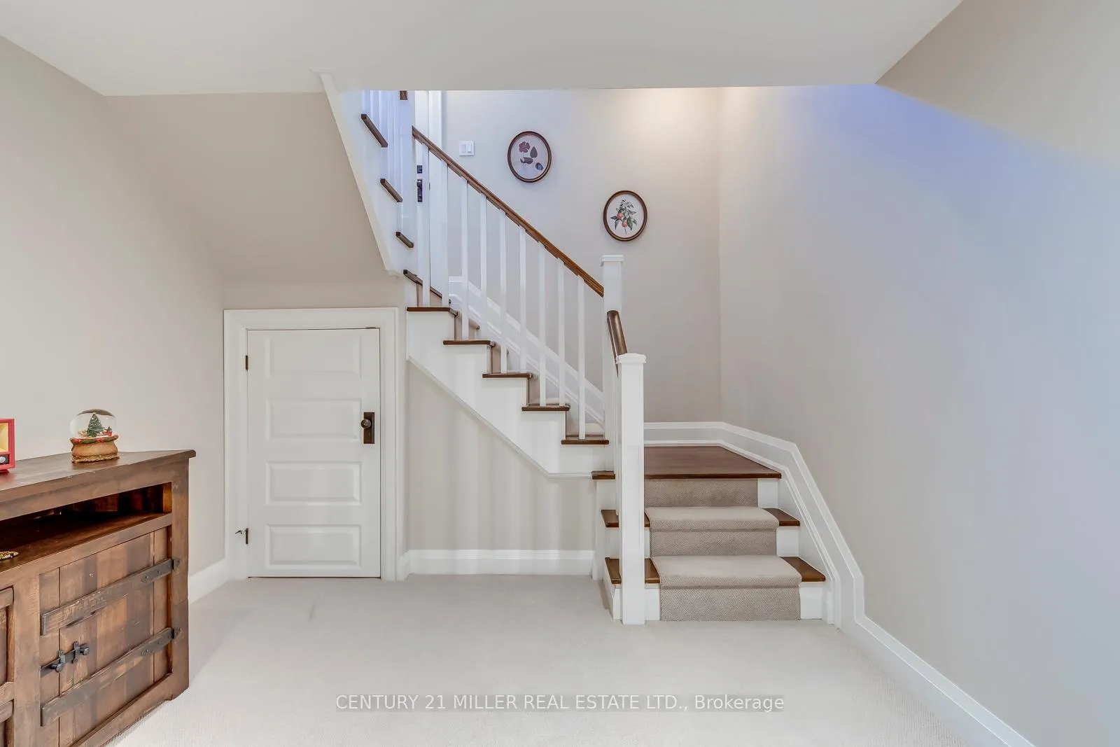 Photo 38 of 75 Charles Street, Halton Hills, Georgetown — HOMEH