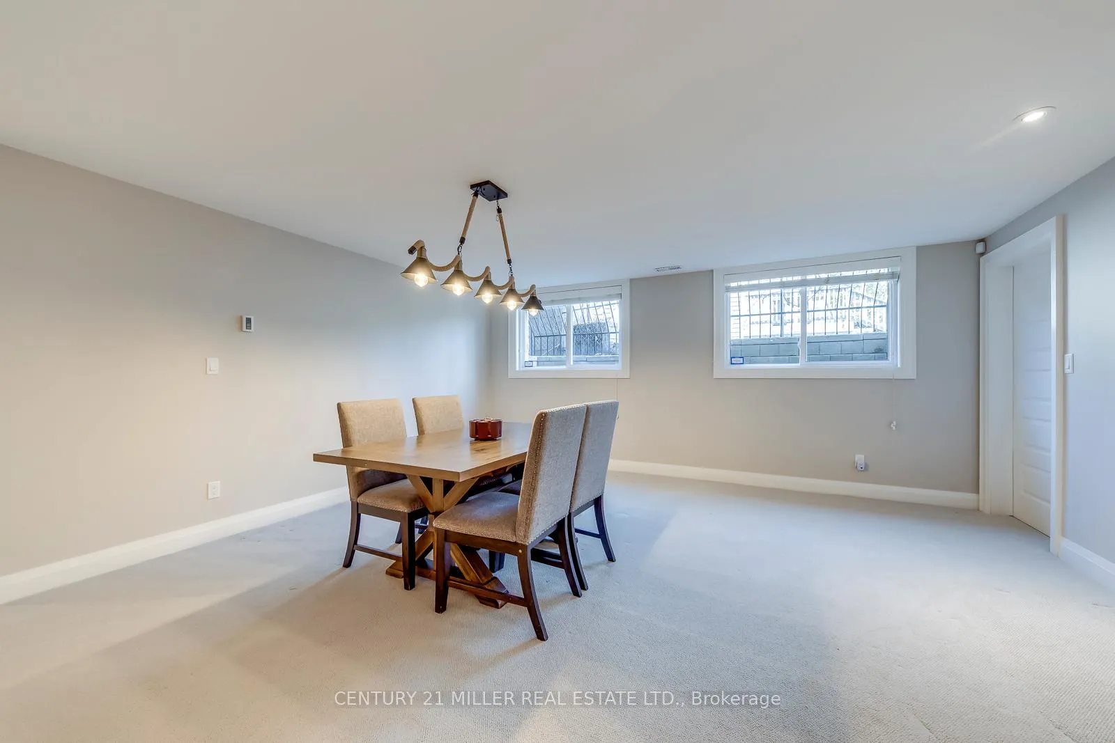 Photo 40 of 75 Charles Street, Halton Hills, Georgetown — HOMEH
