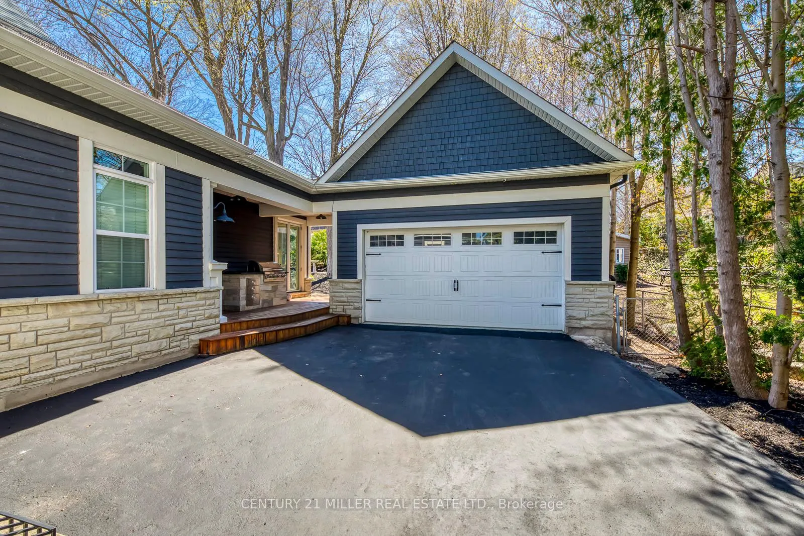 Photo 46 of 75 Charles Street, Halton Hills, Georgetown — HOMEH