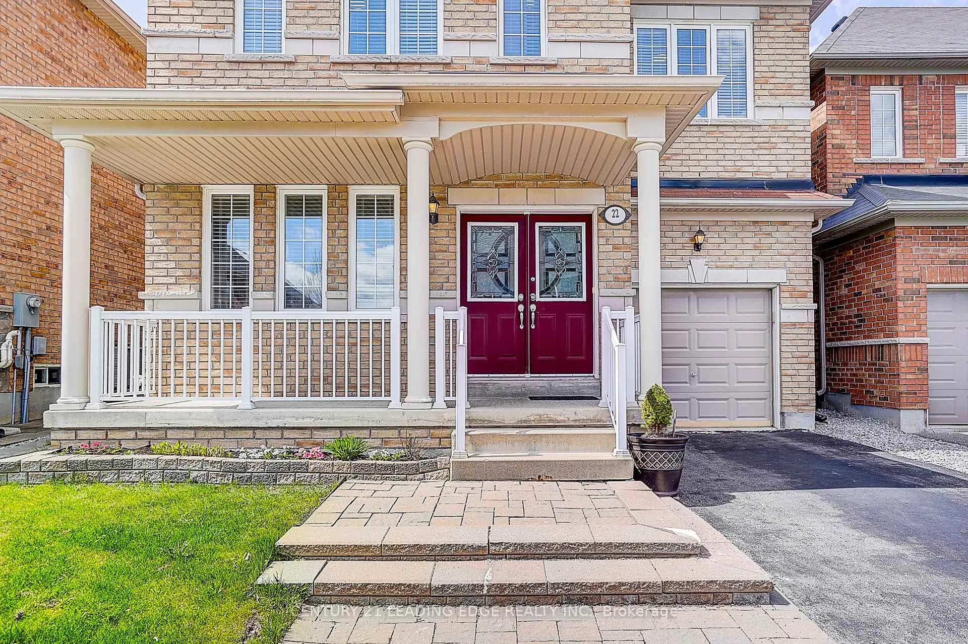 Photo 2 of 22 Pelister Drive, Markham, Greensborough — HOMEH
