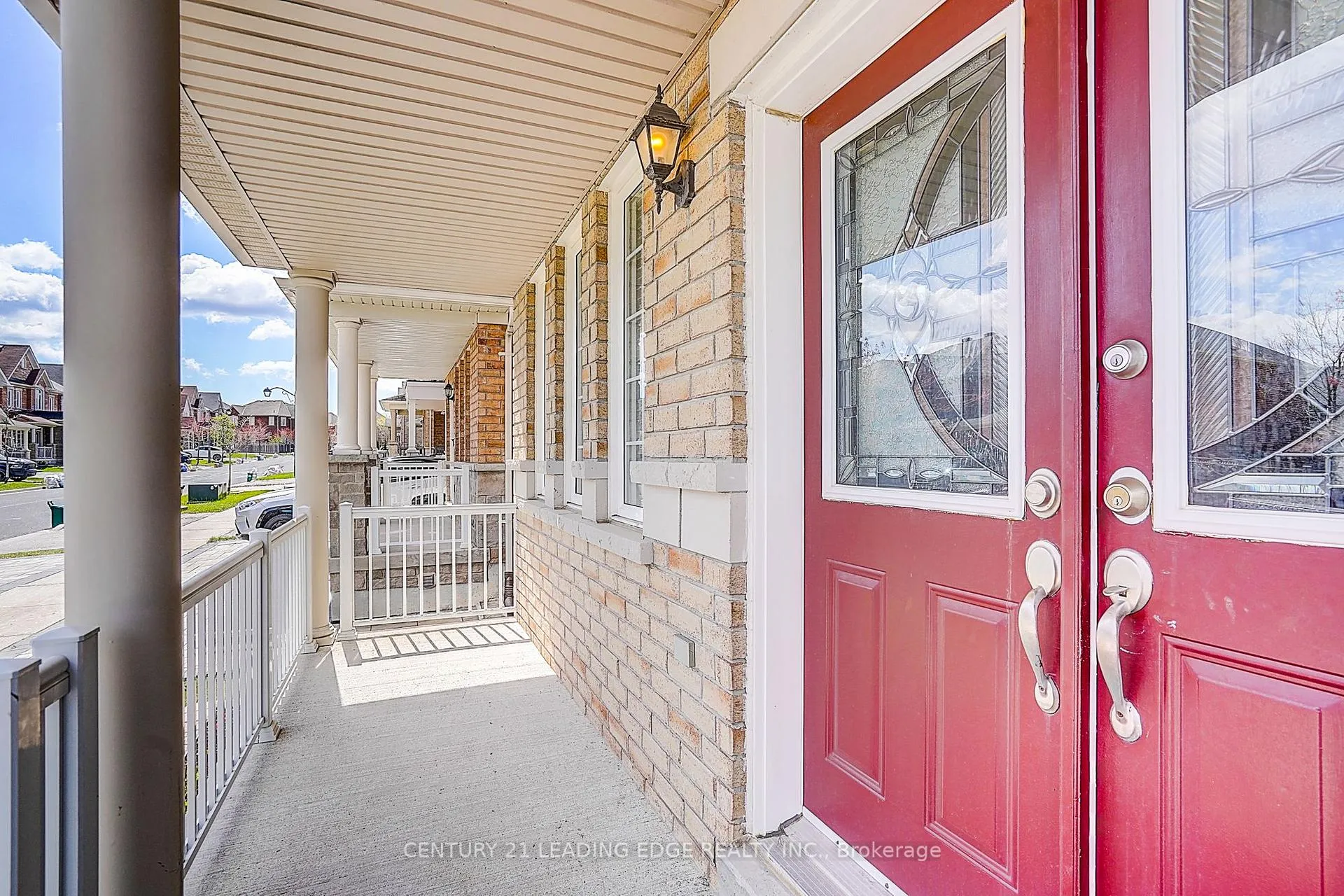 Photo 3 of 22 Pelister Drive, Markham, Greensborough — HOMEH