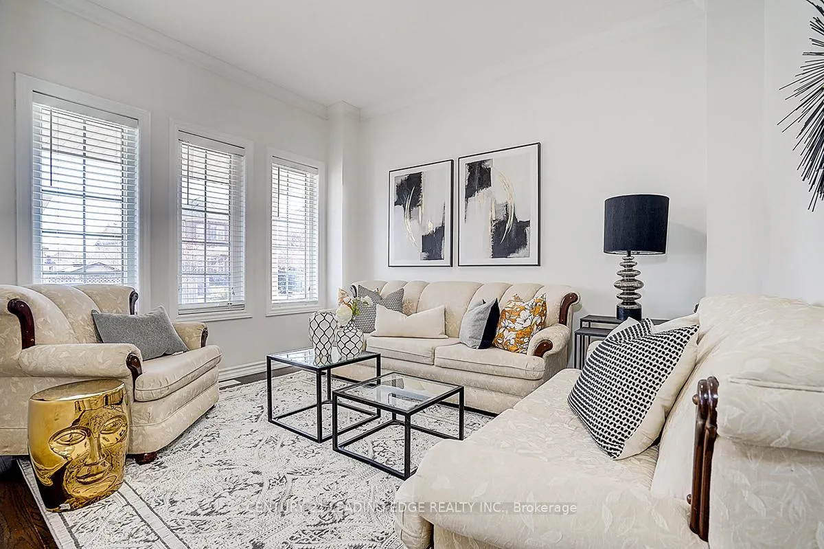 Photo 7 of 22 Pelister Drive, Markham, Greensborough — HOMEH