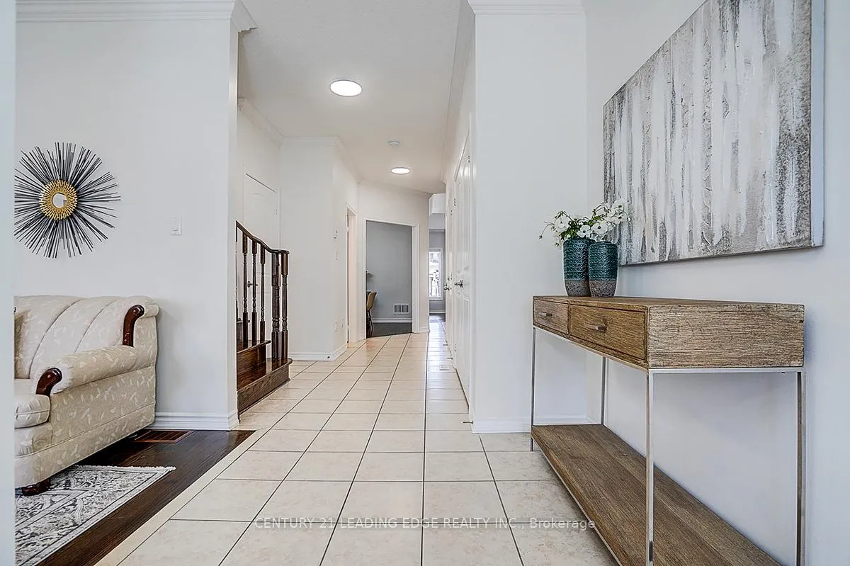 Photo 9 of 22 Pelister Drive, Markham, Greensborough — HOMEH
