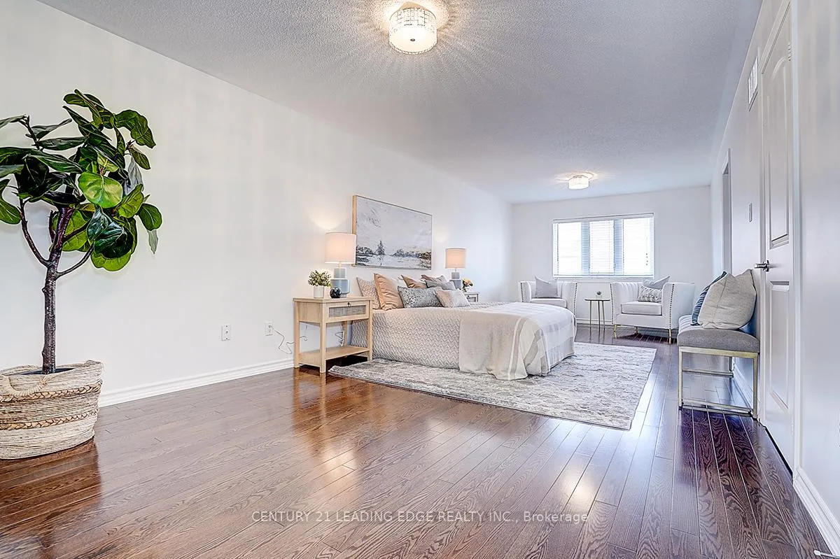 Photo 26 of 22 Pelister Drive, Markham, Greensborough — HOMEH