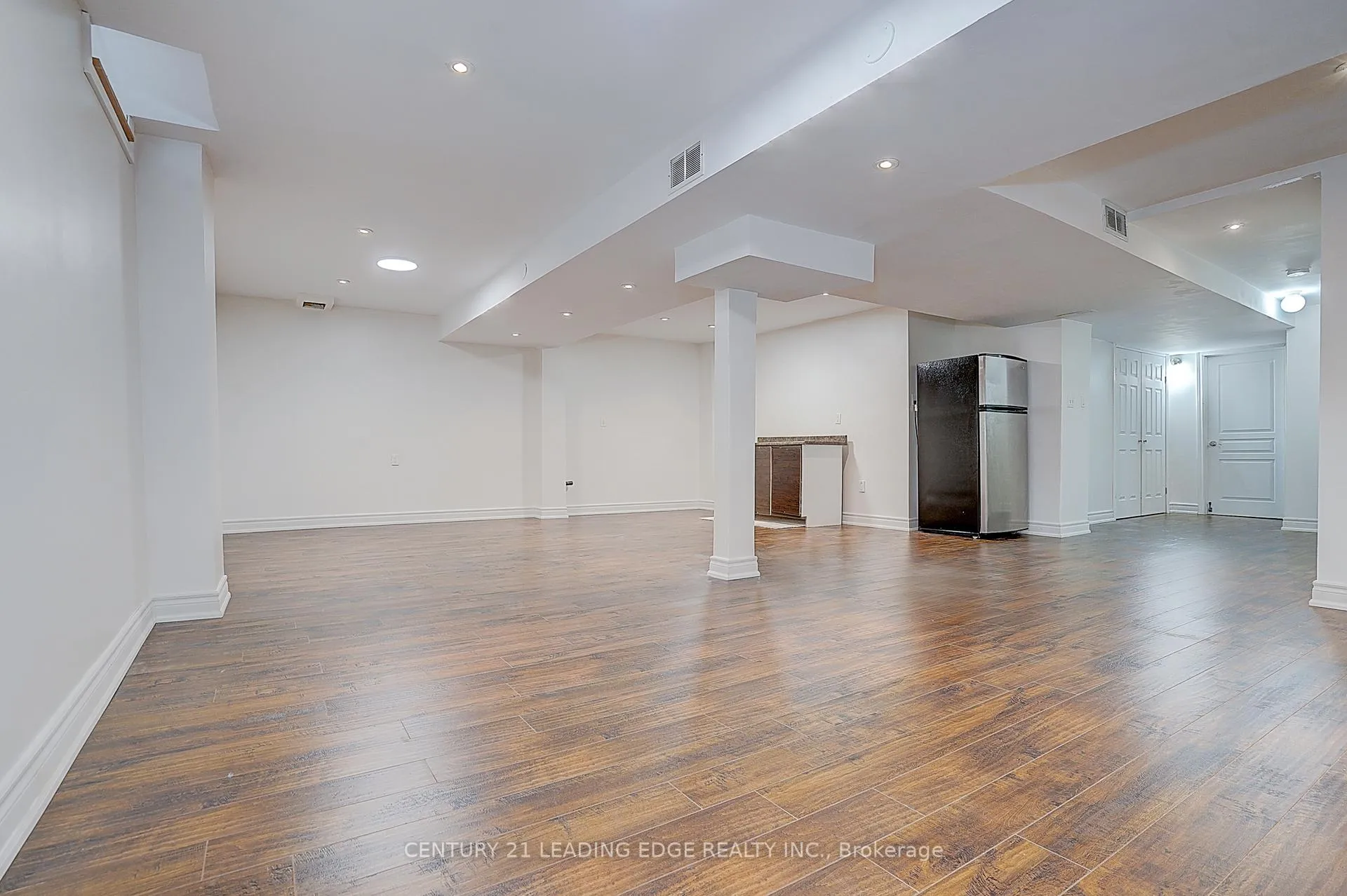 Photo 38 of 22 Pelister Drive, Markham, Greensborough — HOMEH