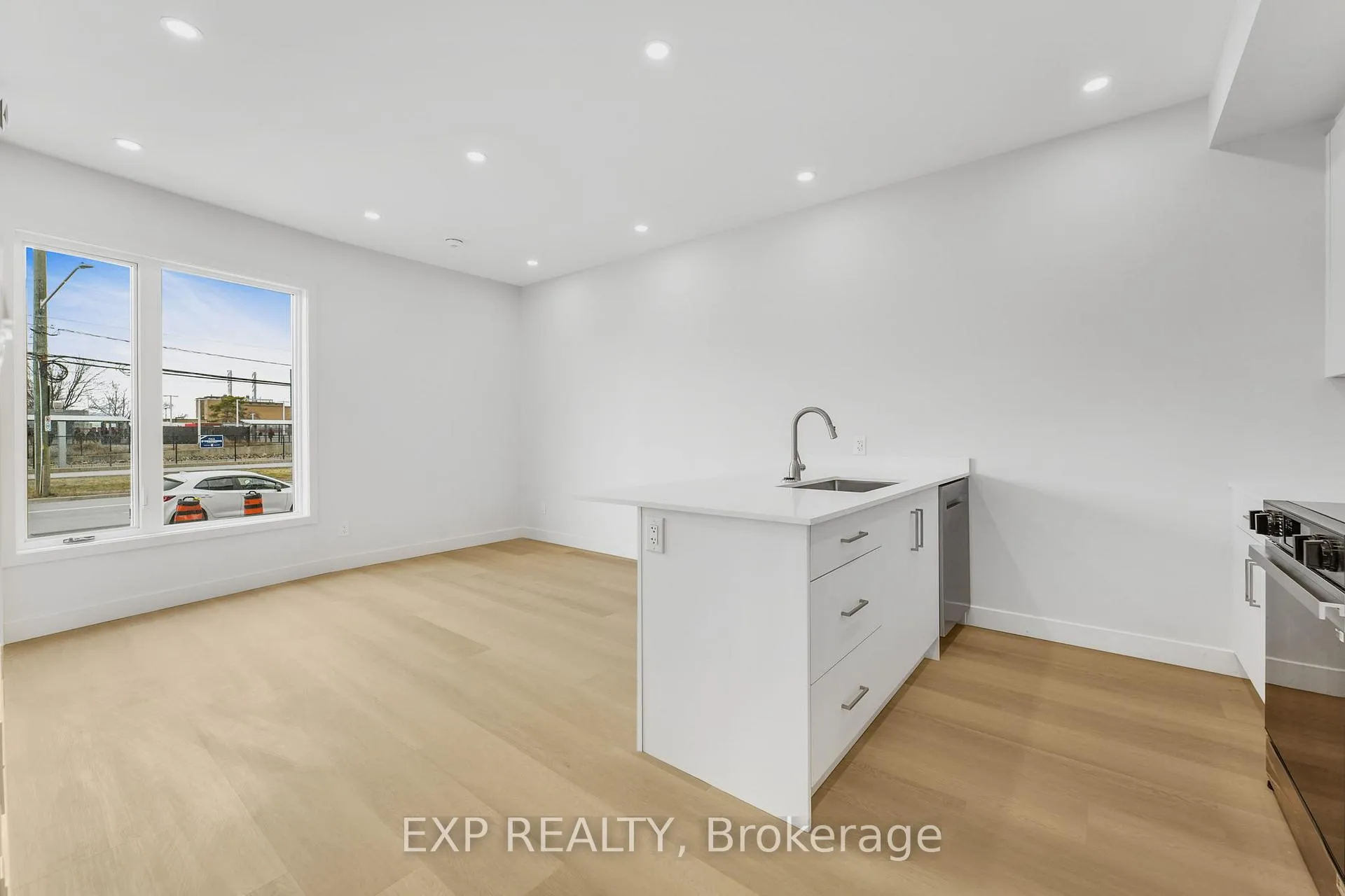 Photo 6 of Unit B, 1650 Scott Street, Ottawa, Ottawa West — HOMEH