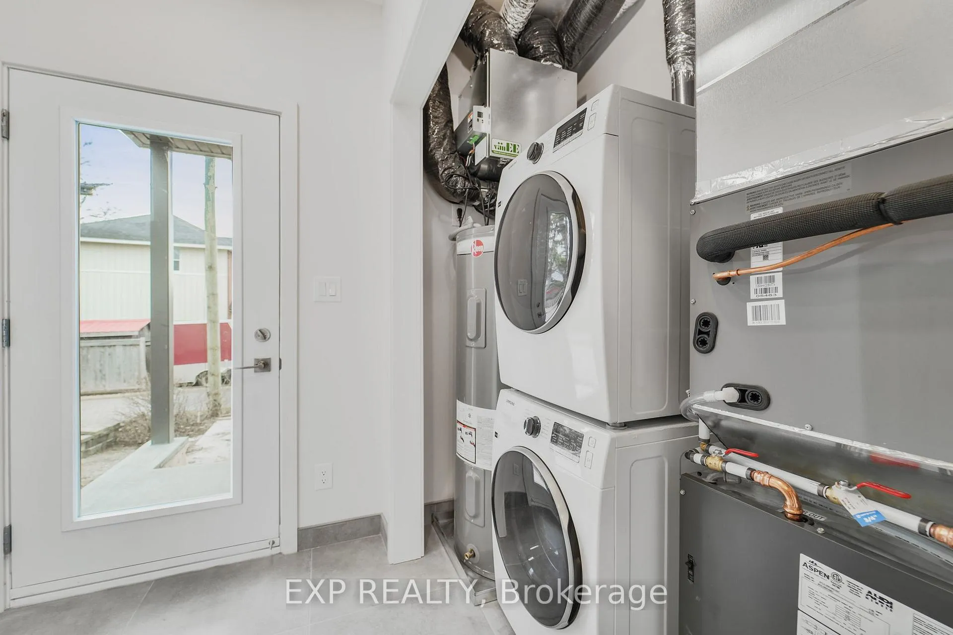 Photo 10 of Unit B, 1650 Scott Street, Ottawa, Ottawa West — HOMEH