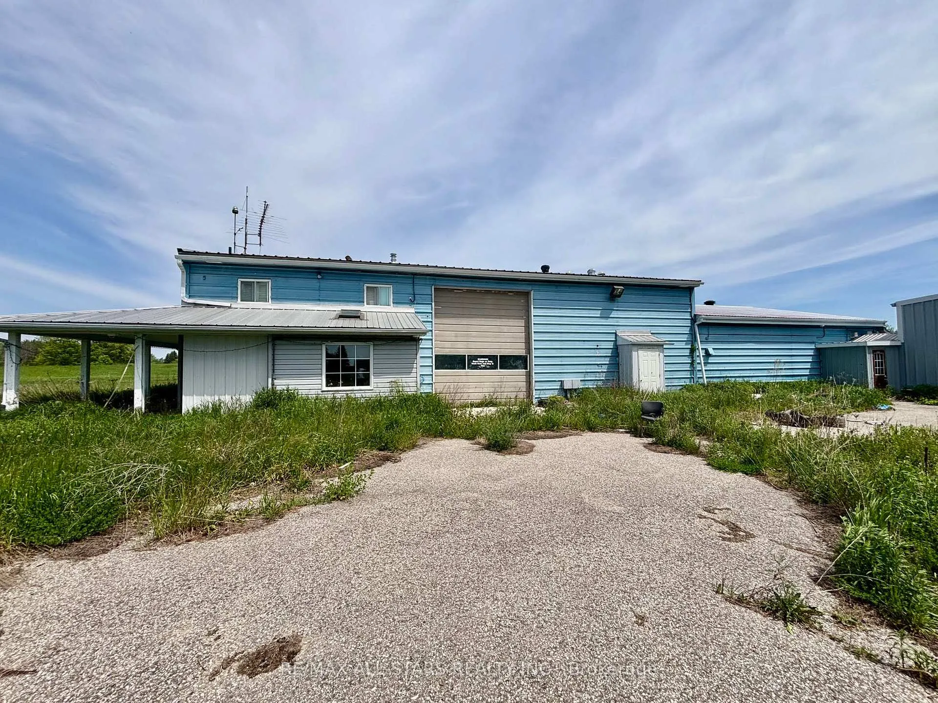Photo 4 of 674015 Hurontario Street, Mono, Rural Mono — HOMEH