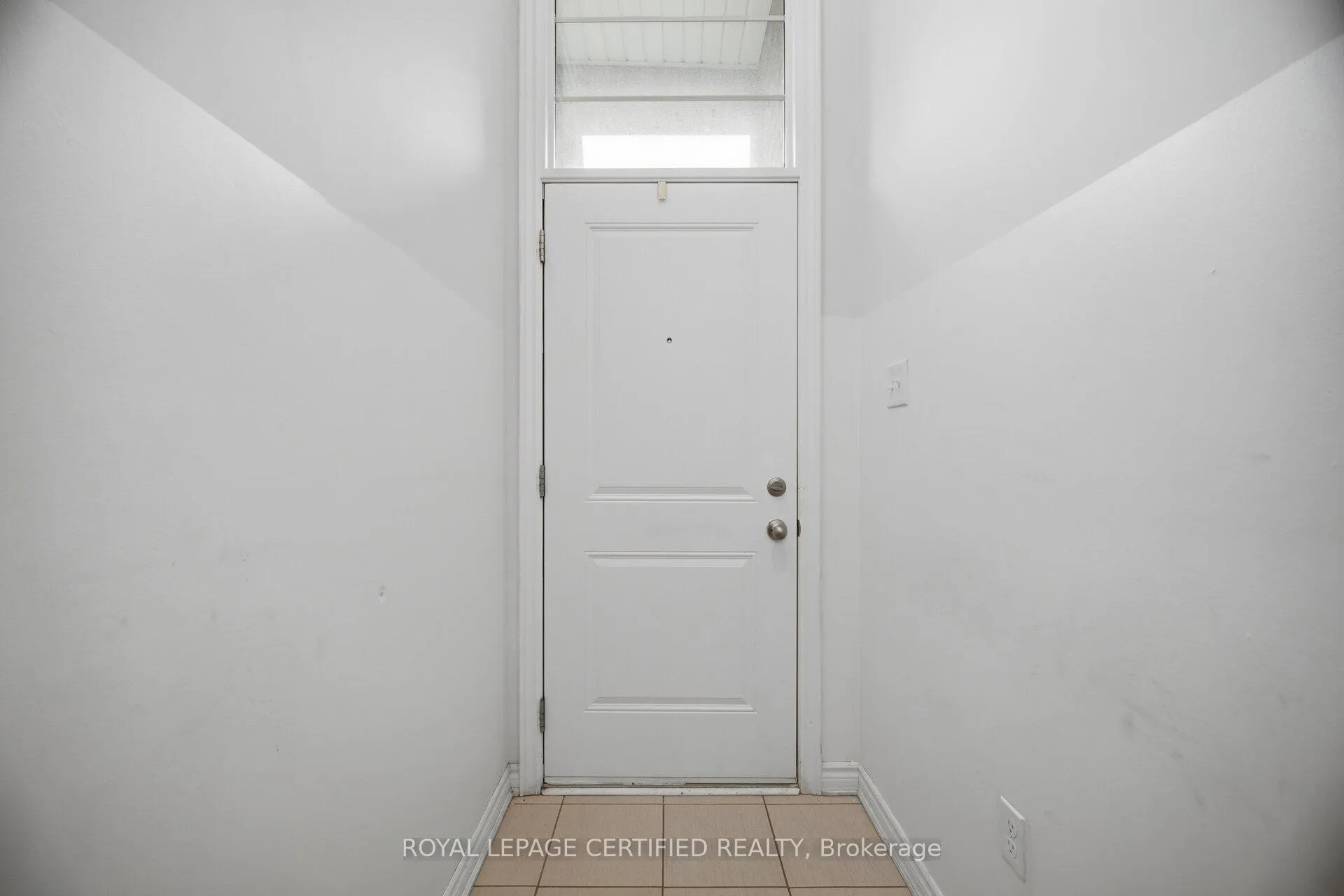 Photo 5 of Unit 22, 383 Dundas Street E, Hamilton, Waterdown — HOMEH