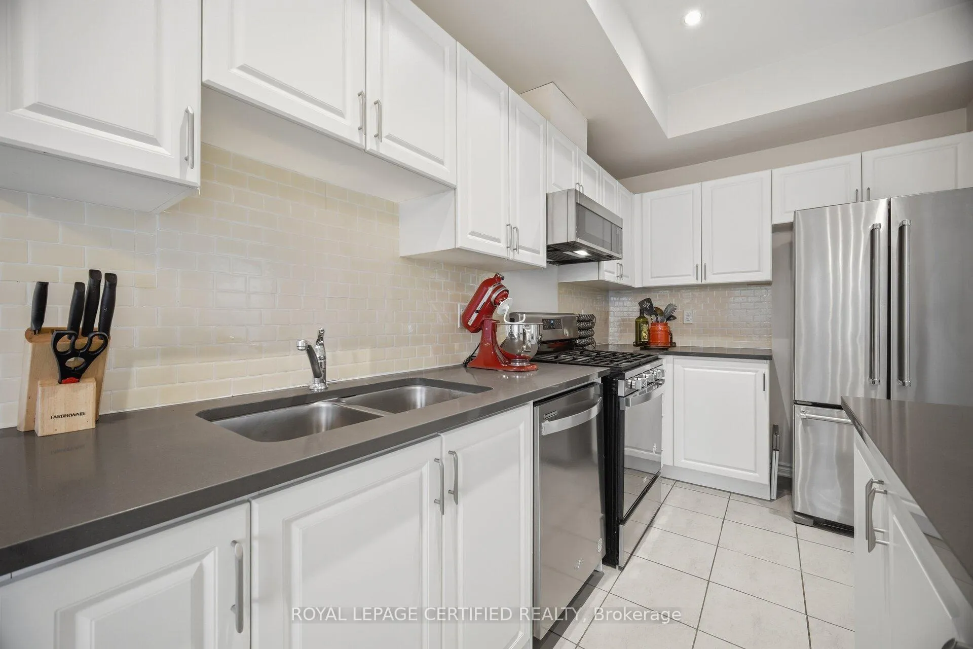 Photo 11 of Unit 22, 383 Dundas Street E, Hamilton, Waterdown — HOMEH