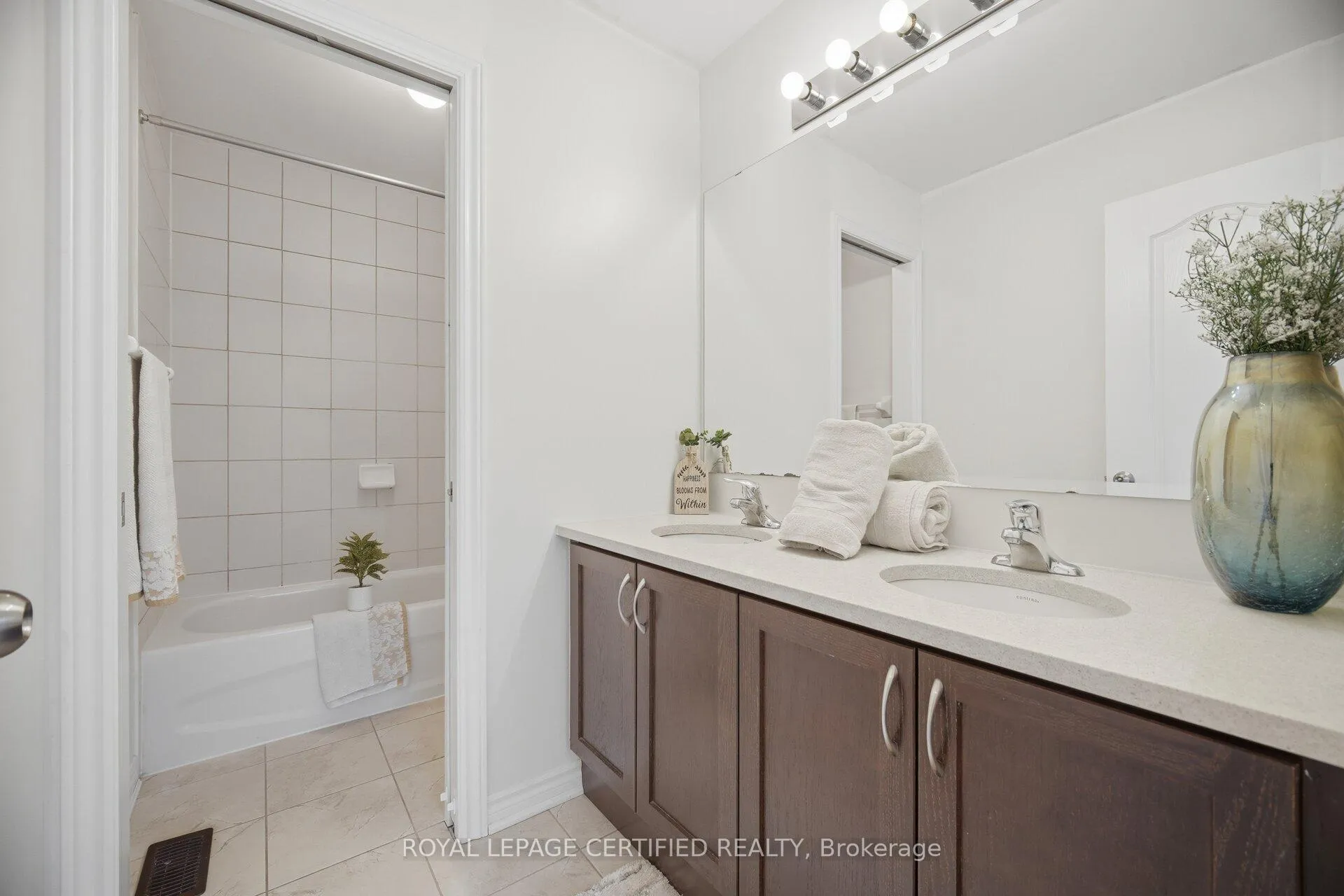 Photo 25 of Unit 22, 383 Dundas Street E, Hamilton, Waterdown — HOMEH