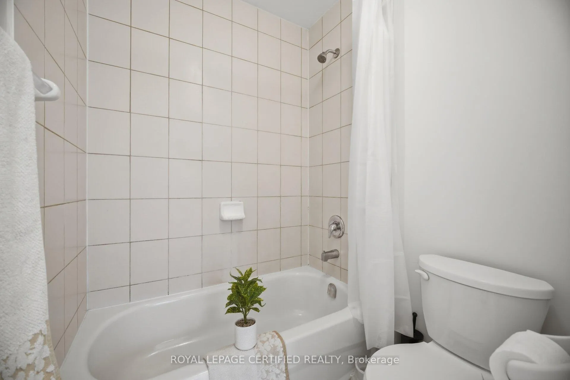 Photo 26 of Unit 22, 383 Dundas Street E, Hamilton, Waterdown — HOMEH
